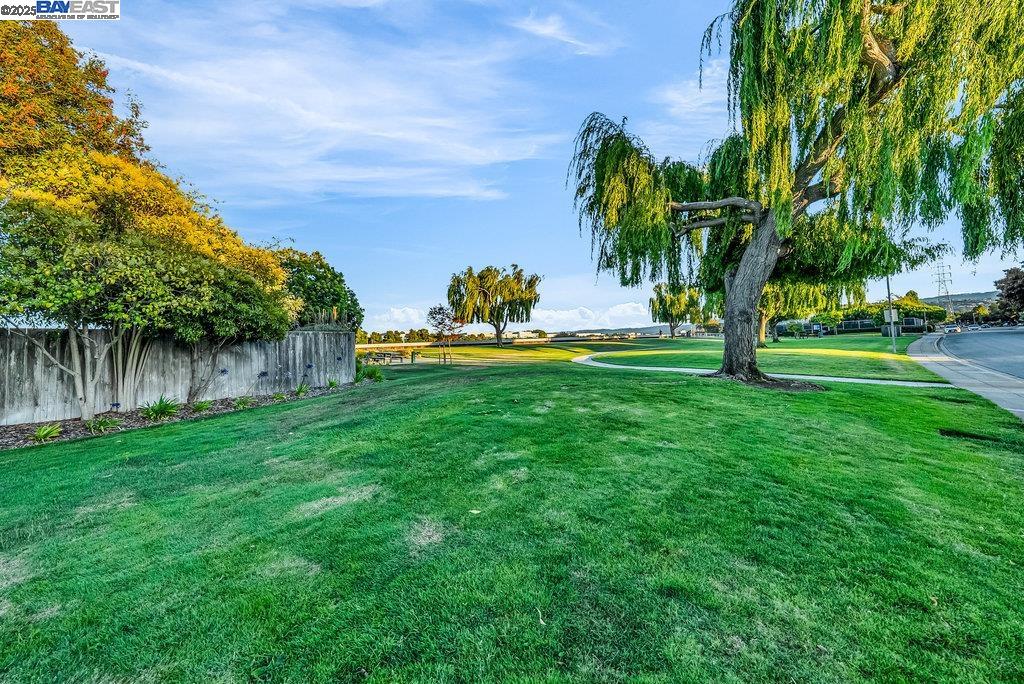 Detail Gallery Image 43 of 51 For 710 Gateshead Ct, Foster City,  CA 94404 - 3 Beds | 2 Baths