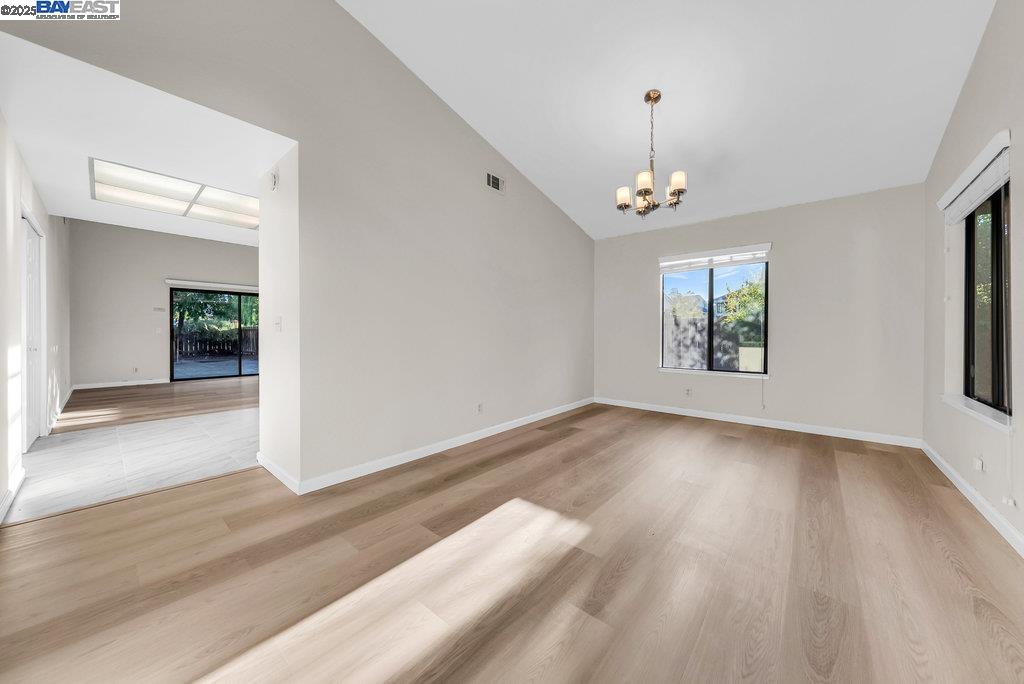 Detail Gallery Image 8 of 51 For 710 Gateshead Ct, Foster City,  CA 94404 - 3 Beds | 2 Baths