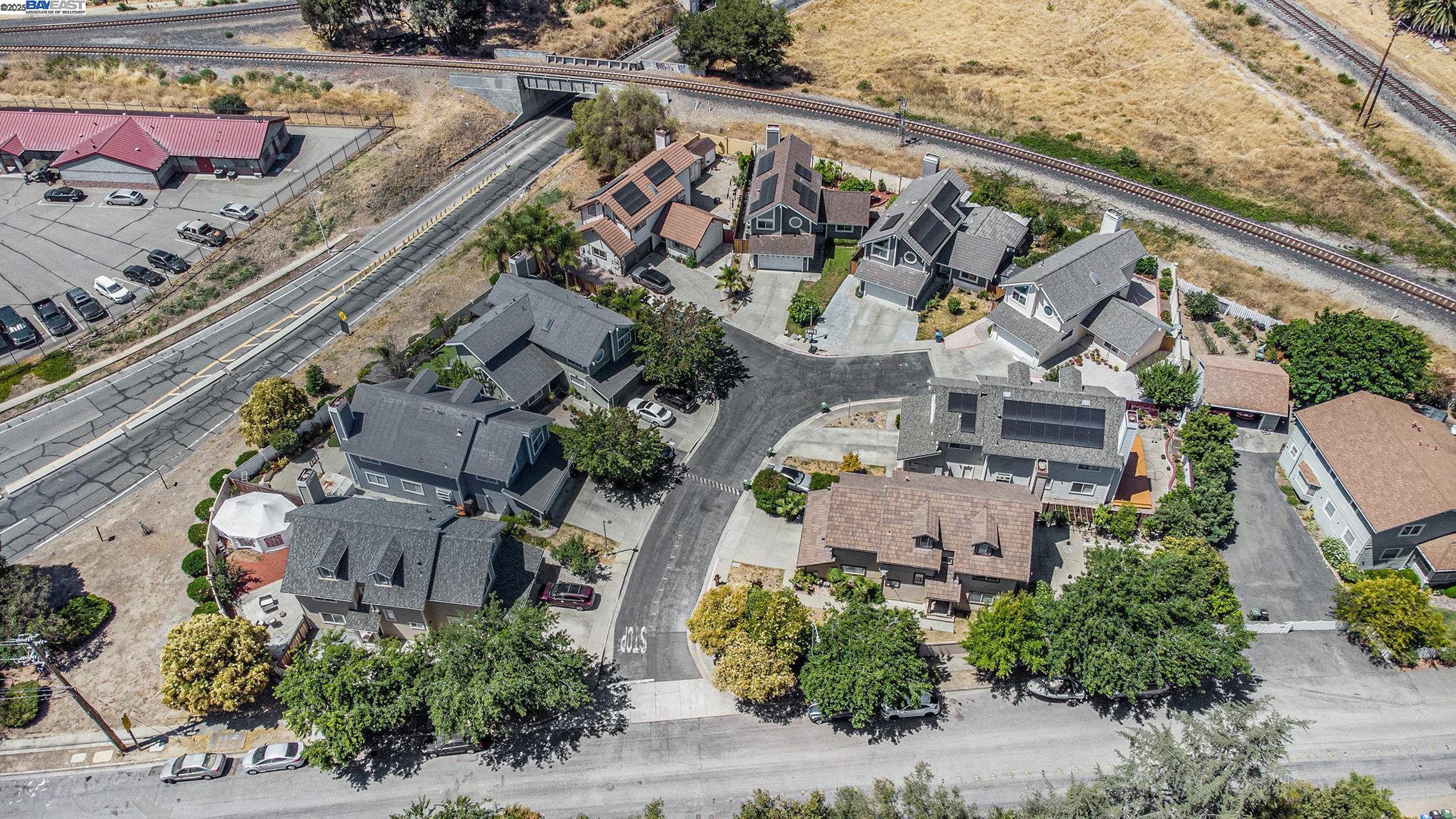 Detail Gallery Image 33 of 33 For 111 Overacker Ter, Fremont,  CA 94536 - 4 Beds | 2/1 Baths