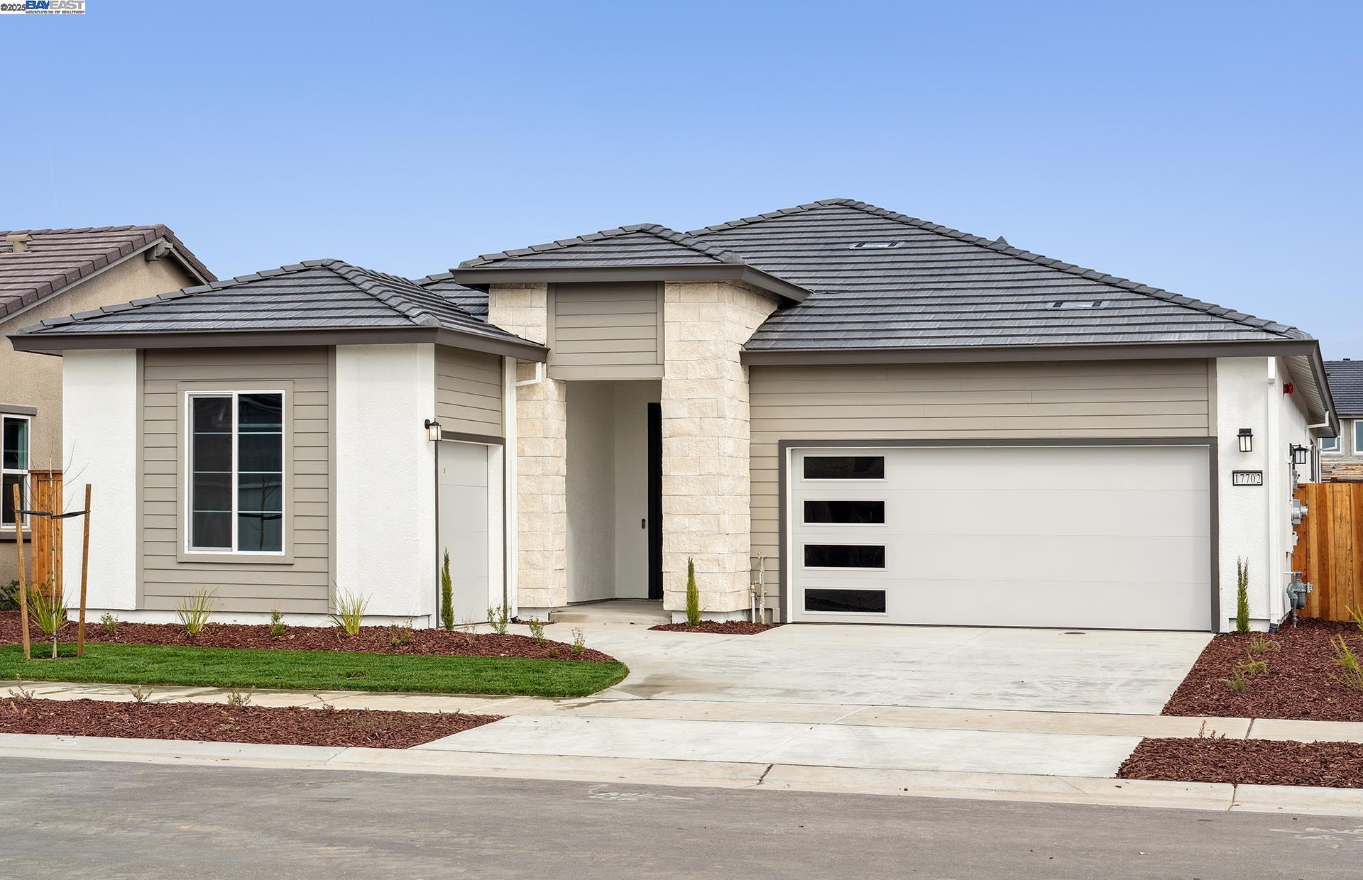 Detail Gallery Image 2 of 42 For 17702 Brightwood Avenue, Lathrop,  CA 95330 - 3 Beds | 2 Baths