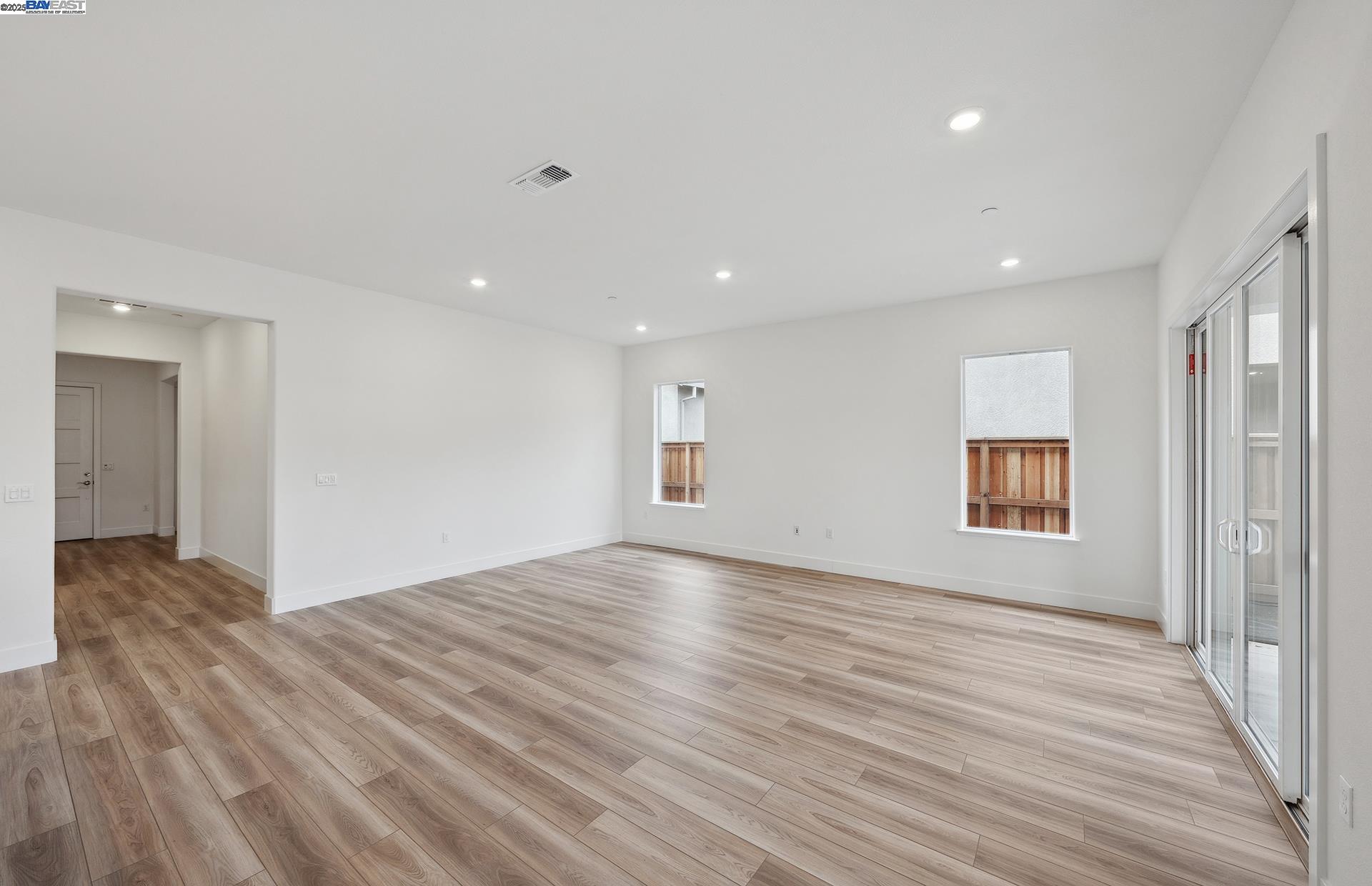 Detail Gallery Image 12 of 42 For 17702 Brightwood Avenue, Lathrop,  CA 95330 - 3 Beds | 2 Baths
