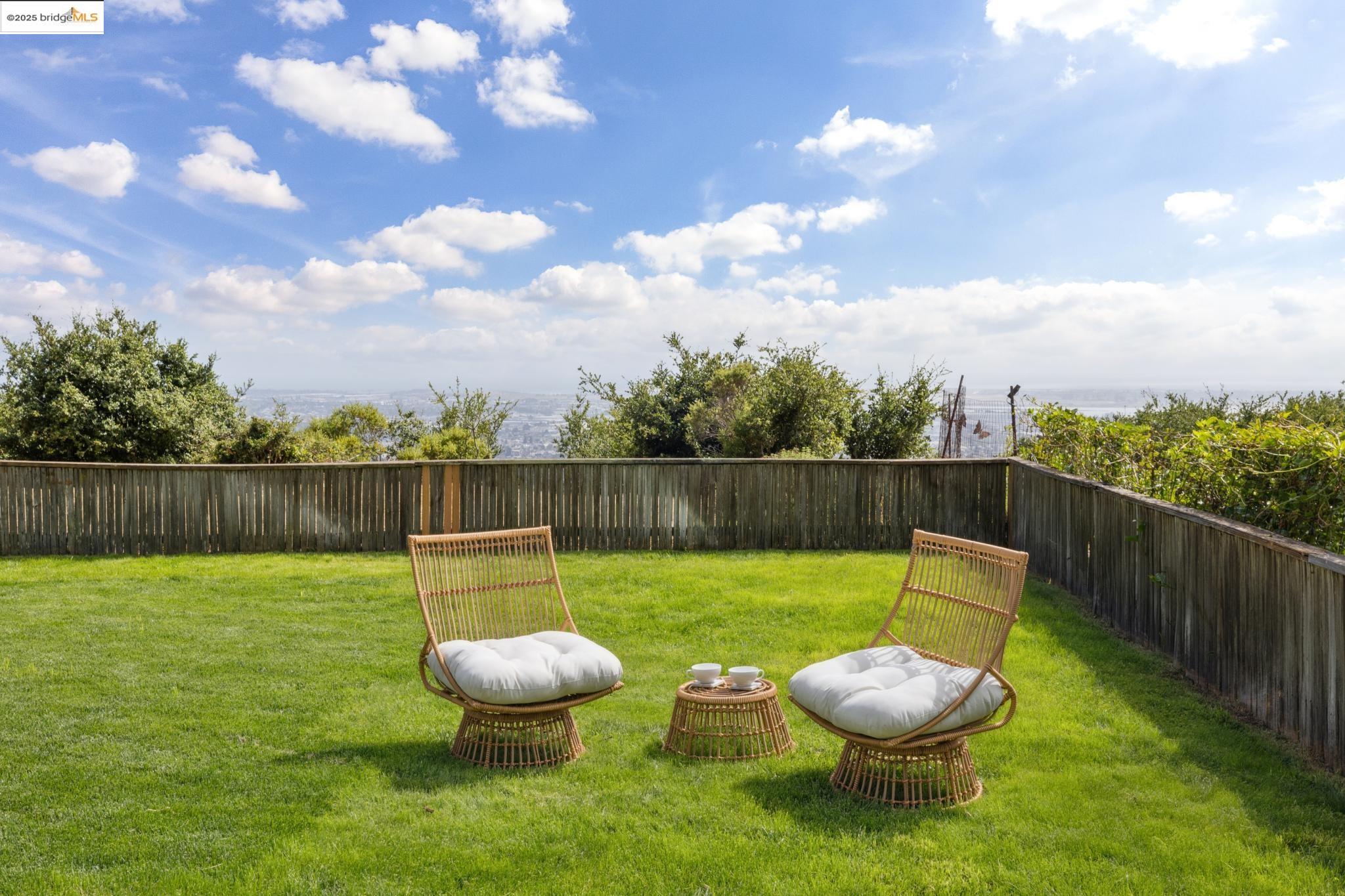 6019 Ridgemont Dr, Oakland, California 94619, 3 Bedrooms Bedrooms, 8 Rooms Rooms,2 BathroomsBathrooms,Residential,For Sale,6019 Ridgemont Dr,41106820
