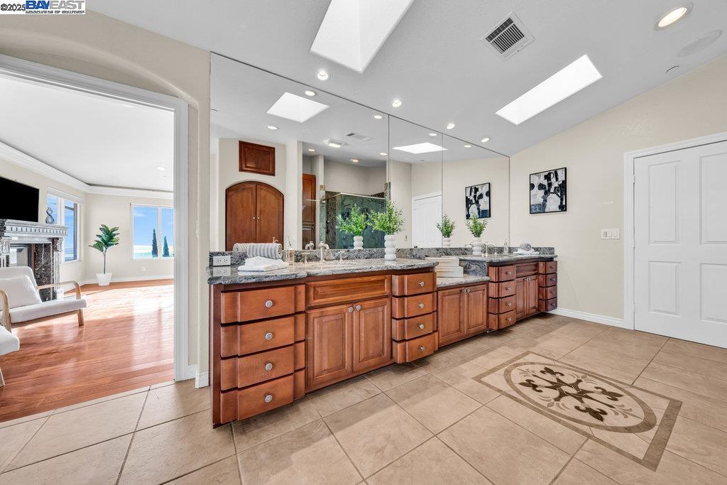 48912 Crown Ridge Cmn, Fremont, California 94539, 6 Bedrooms Bedrooms, 14 Rooms Rooms,5 BathroomsBathrooms,Residential,For Sale,48912 Crown Ridge Cmn,41106821