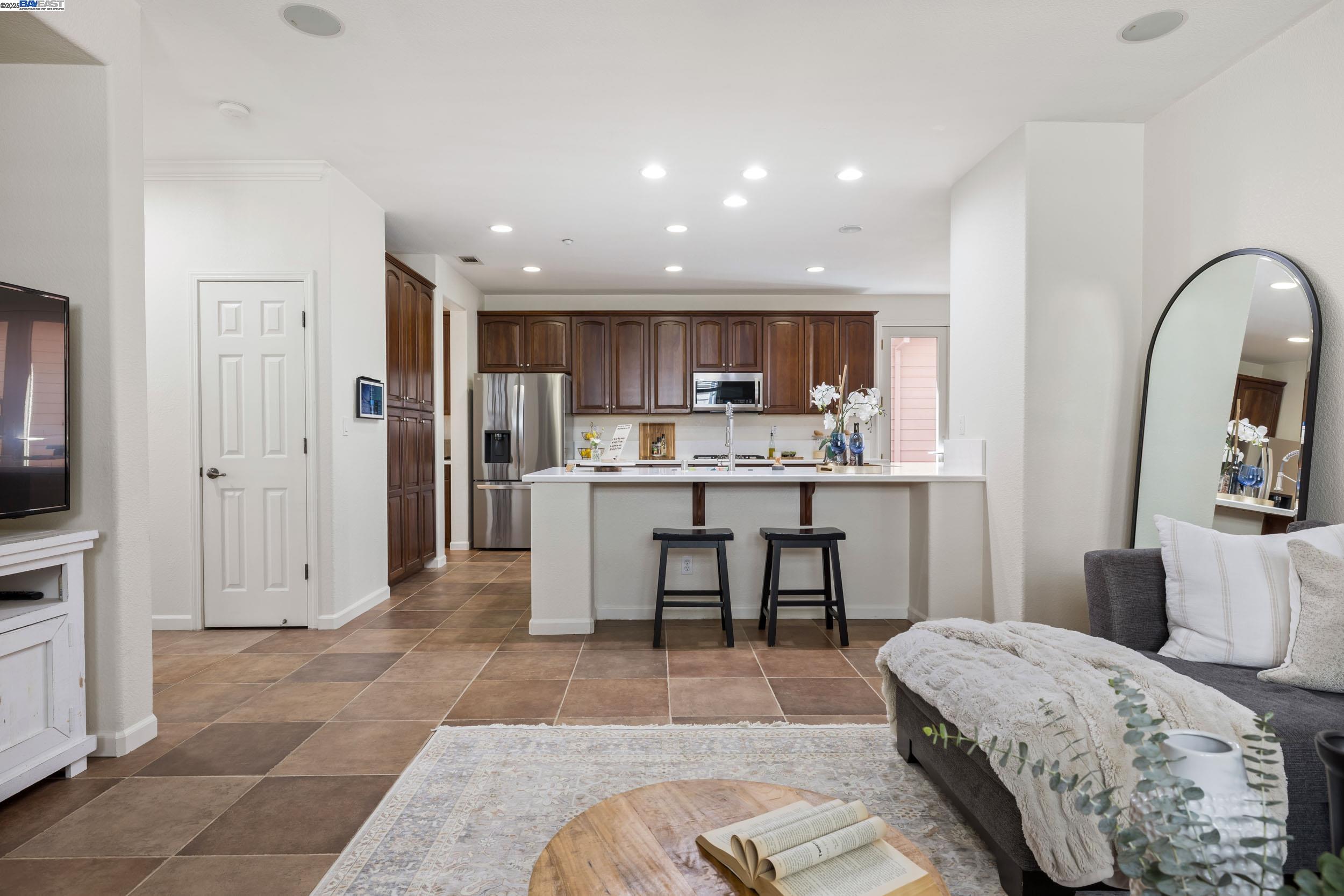 2105 Drake Ln, Hercules, California 94547, 4 Bedrooms Bedrooms, 10 Rooms Rooms,3 BathroomsBathrooms,Residential,For Sale,2105 Drake Ln,41106823