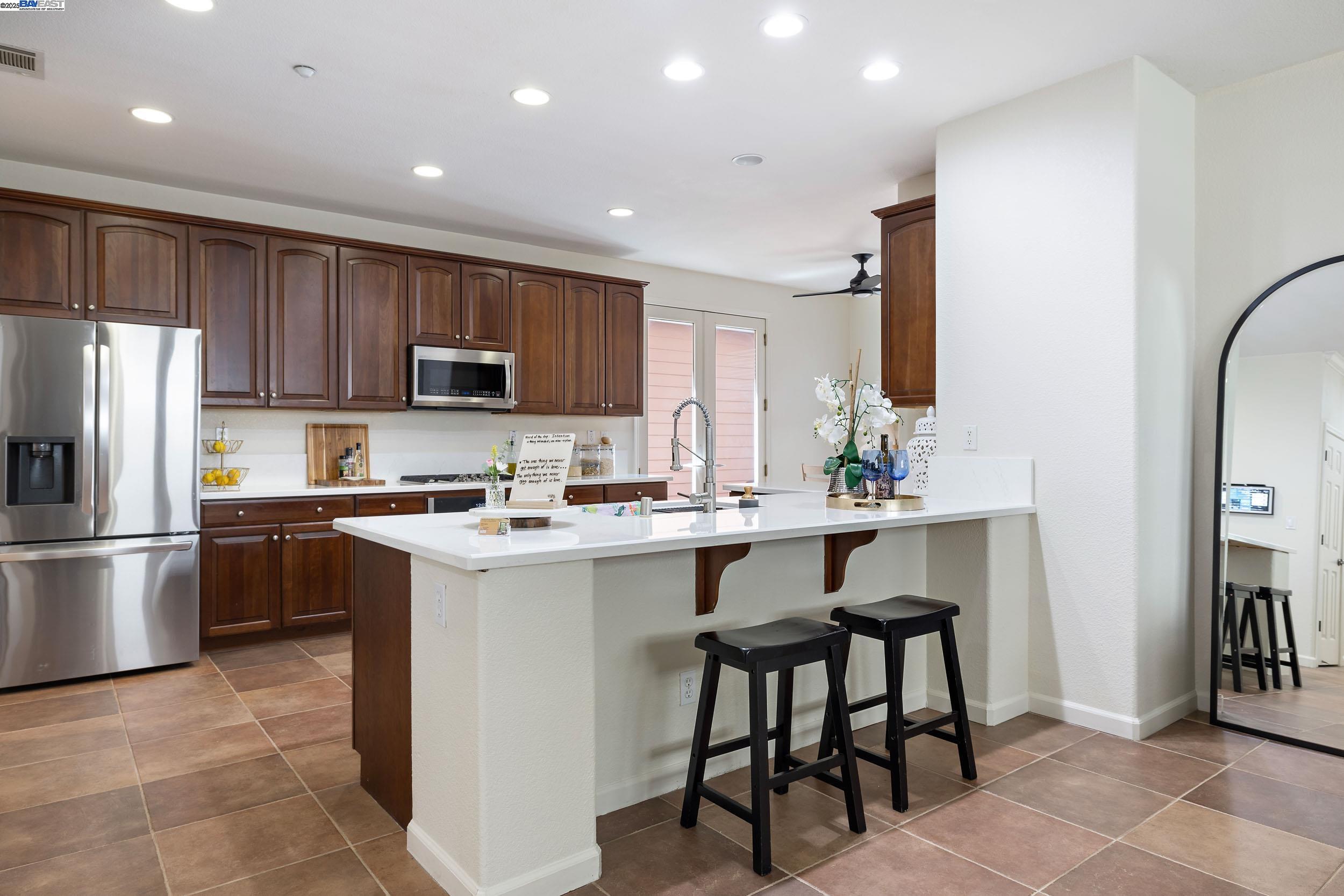 2105 Drake Ln, Hercules, California 94547, 4 Bedrooms Bedrooms, 10 Rooms Rooms,3 BathroomsBathrooms,Residential,For Sale,2105 Drake Ln,41106823