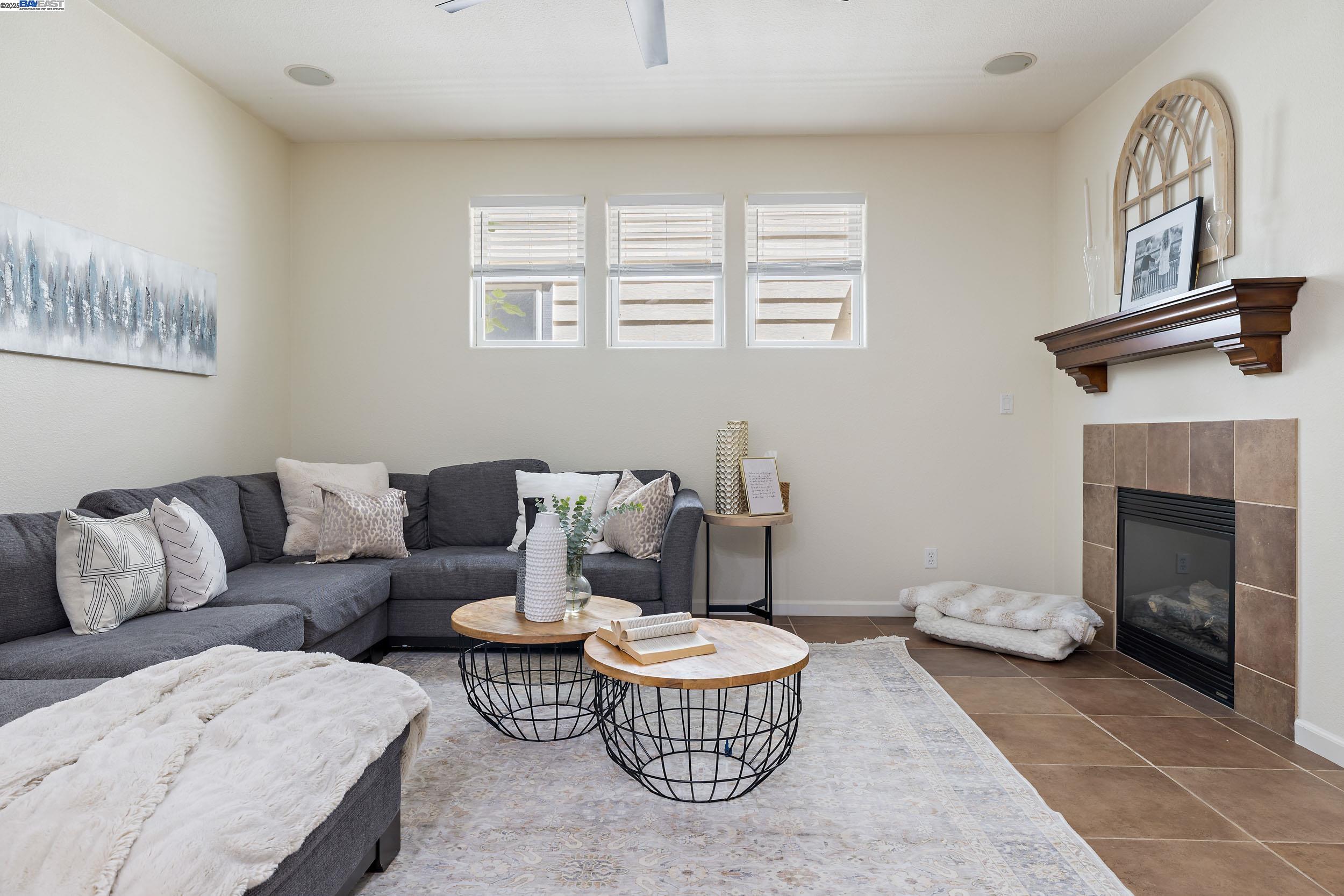 2105 Drake Ln, Hercules, California 94547, 4 Bedrooms Bedrooms, 10 Rooms Rooms,3 BathroomsBathrooms,Residential,For Sale,2105 Drake Ln,41106823