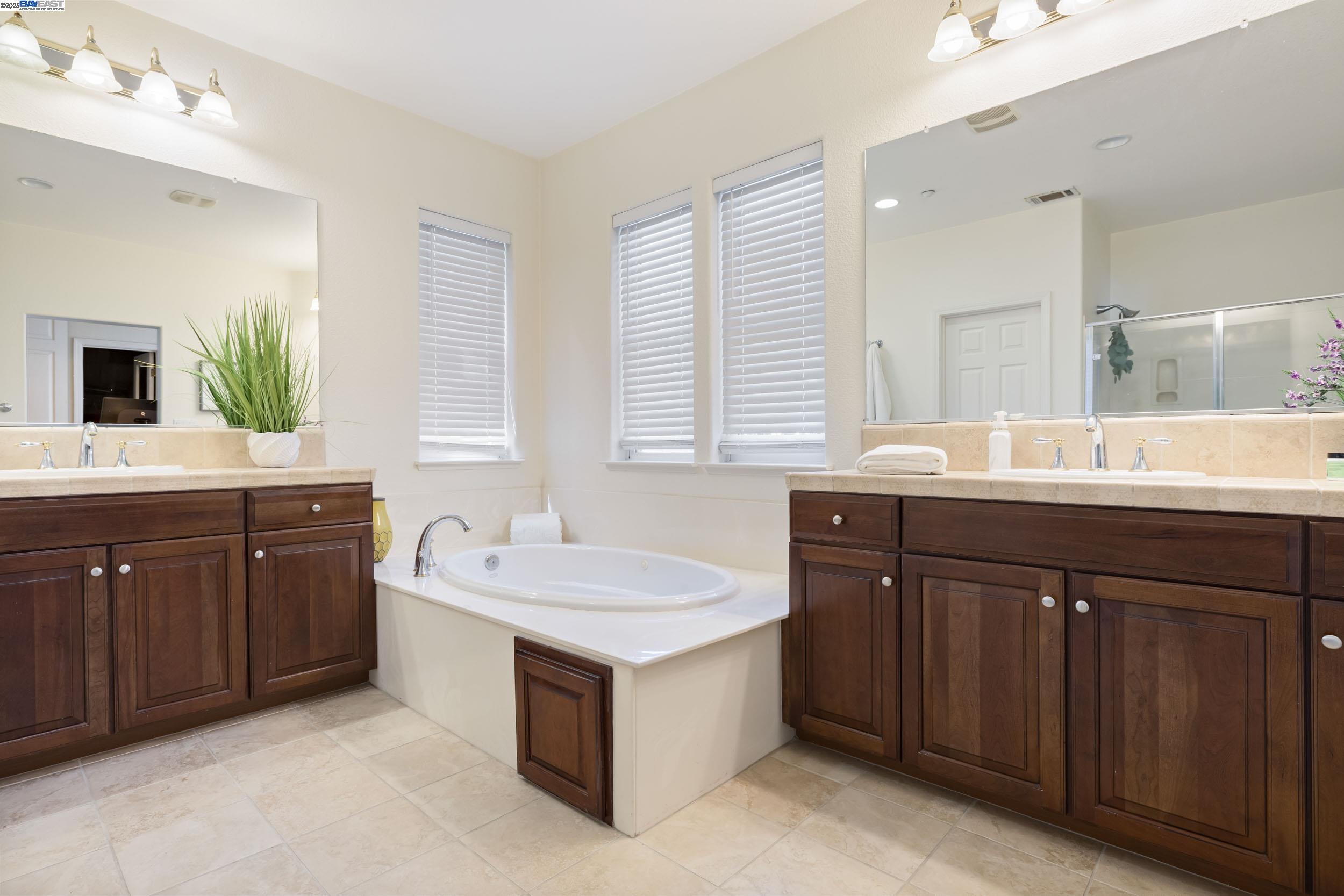 2105 Drake Ln, Hercules, California 94547, 4 Bedrooms Bedrooms, 10 Rooms Rooms,3 BathroomsBathrooms,Residential,For Sale,2105 Drake Ln,41106823