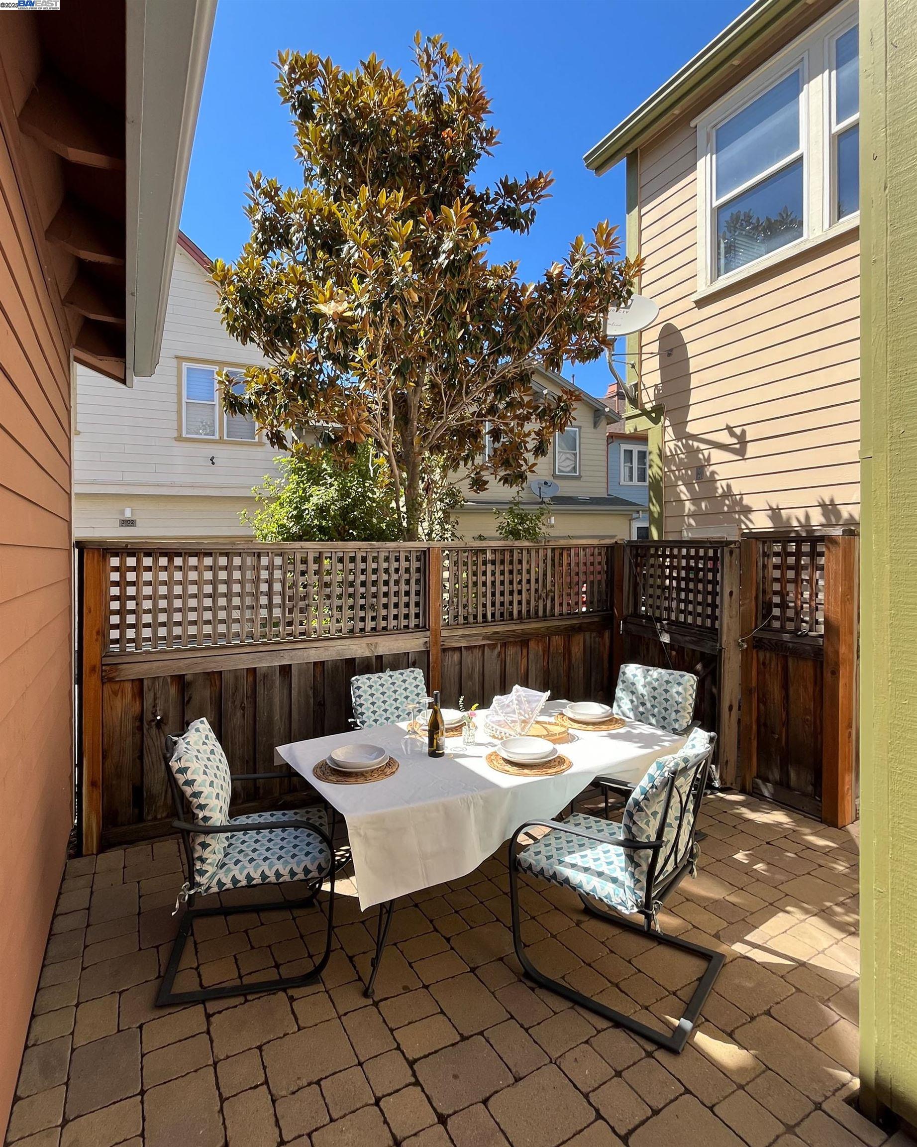 2105 Drake Ln, Hercules, California 94547, 4 Bedrooms Bedrooms, 10 Rooms Rooms,3 BathroomsBathrooms,Residential,For Sale,2105 Drake Ln,41106823