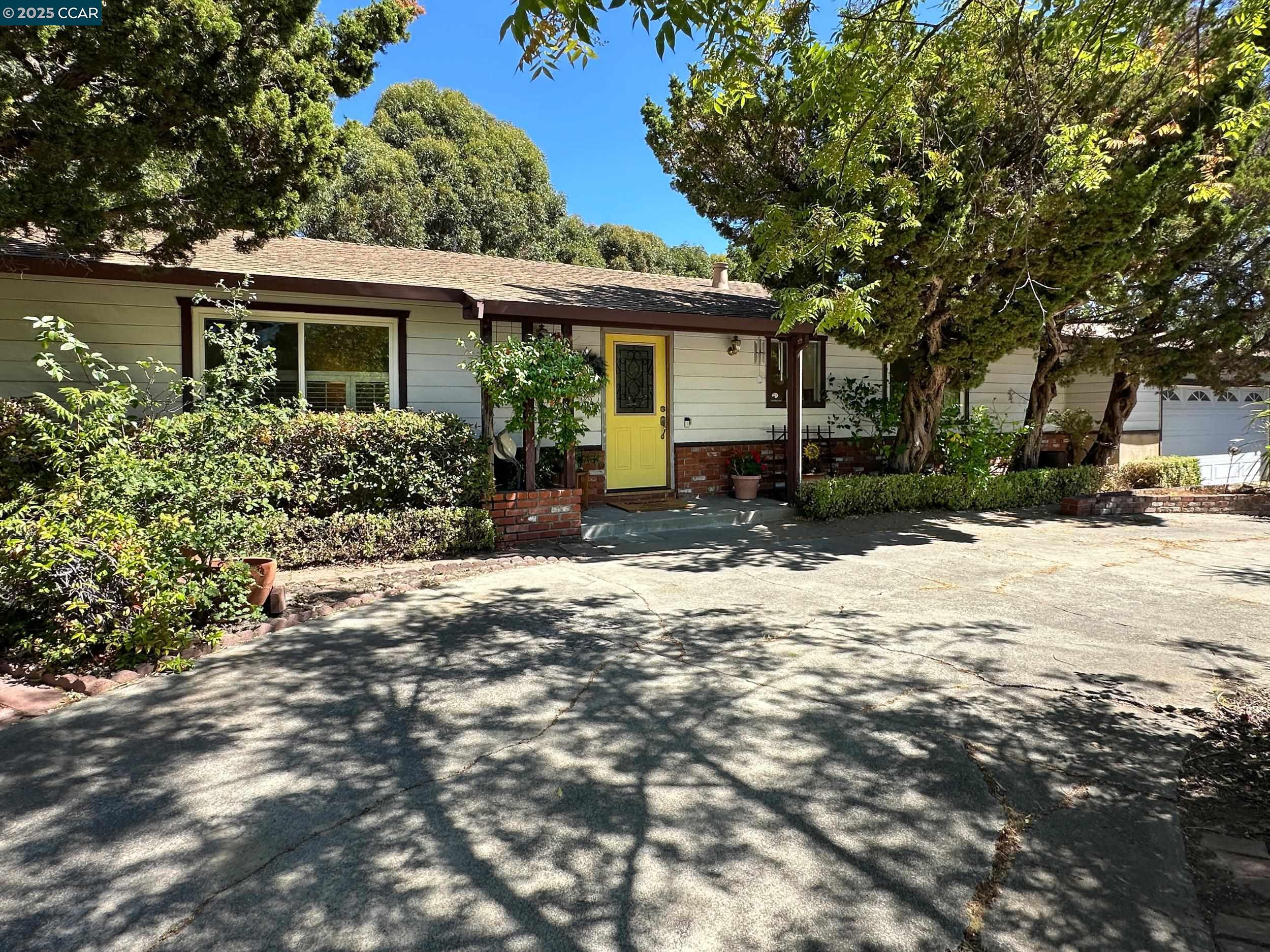 Detail Gallery Image 1 of 1 For 3078 Diablo View Rd, Lafayette,  CA 94549 - 3 Beds | 2 Baths