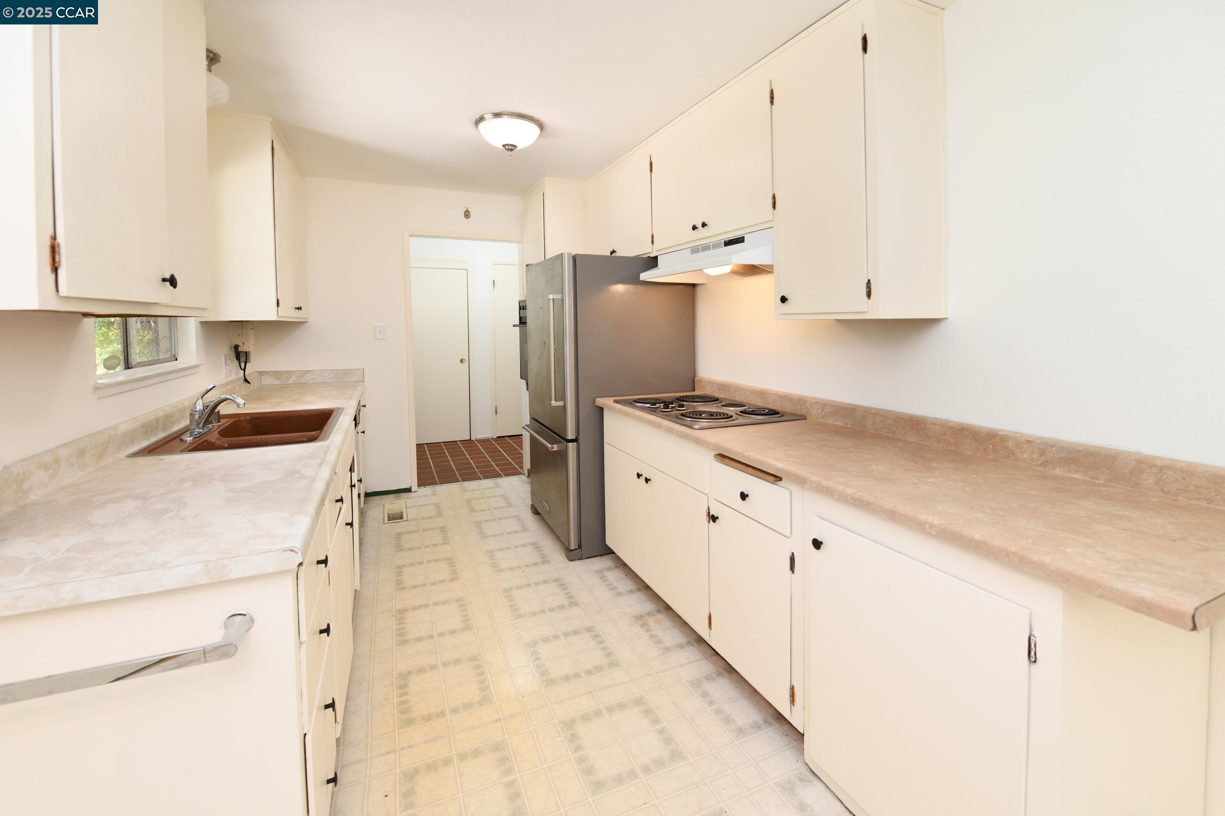3078 Diablo View Rd, Lafayette, California 94549, 3 Bedrooms Bedrooms, 7 Rooms Rooms,2 BathroomsBathrooms,Residential,For Sale,3078 Diablo View Rd,41106824