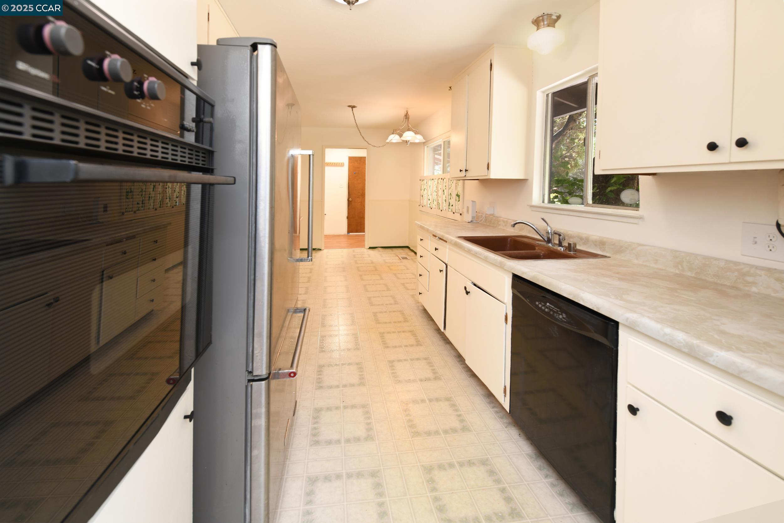 3078 Diablo View Rd, Lafayette, California 94549, 3 Bedrooms Bedrooms, 7 Rooms Rooms,2 BathroomsBathrooms,Residential,For Sale,3078 Diablo View Rd,41106824