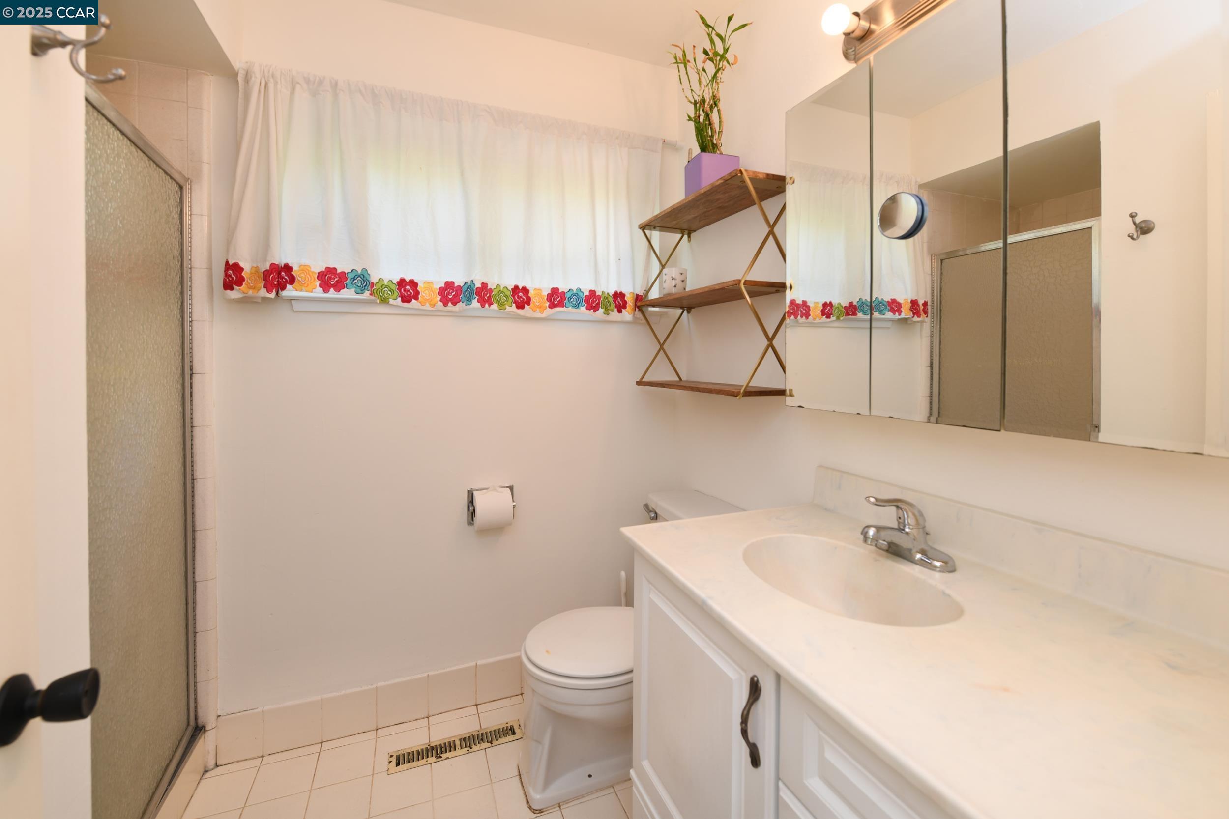 3078 Diablo View Rd, Lafayette, California 94549, 3 Bedrooms Bedrooms, 7 Rooms Rooms,2 BathroomsBathrooms,Residential,For Sale,3078 Diablo View Rd,41106824