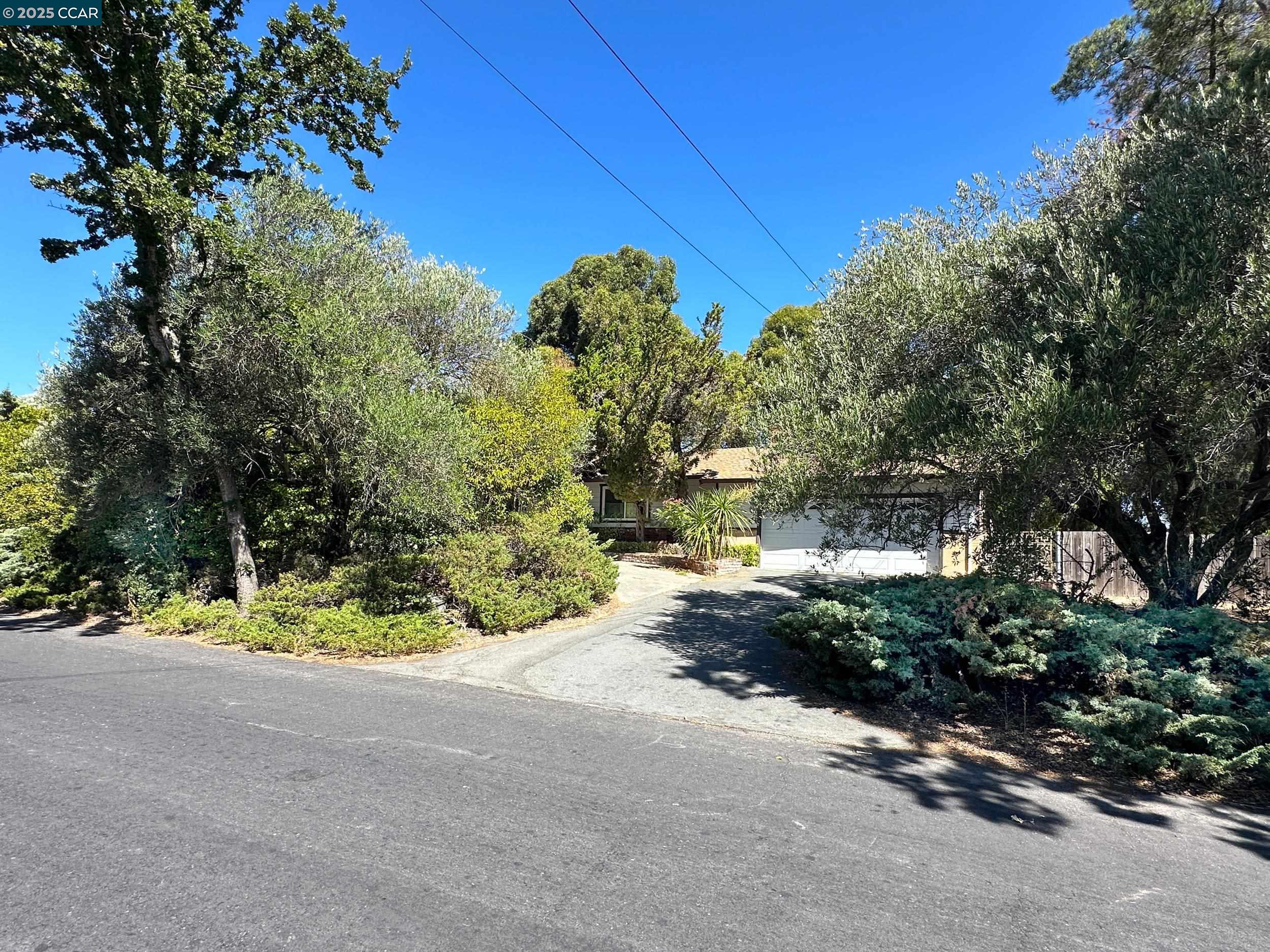 3078 Diablo View Rd, Lafayette, California 94549, 3 Bedrooms Bedrooms, 7 Rooms Rooms,2 BathroomsBathrooms,Residential,For Sale,3078 Diablo View Rd,41106824
