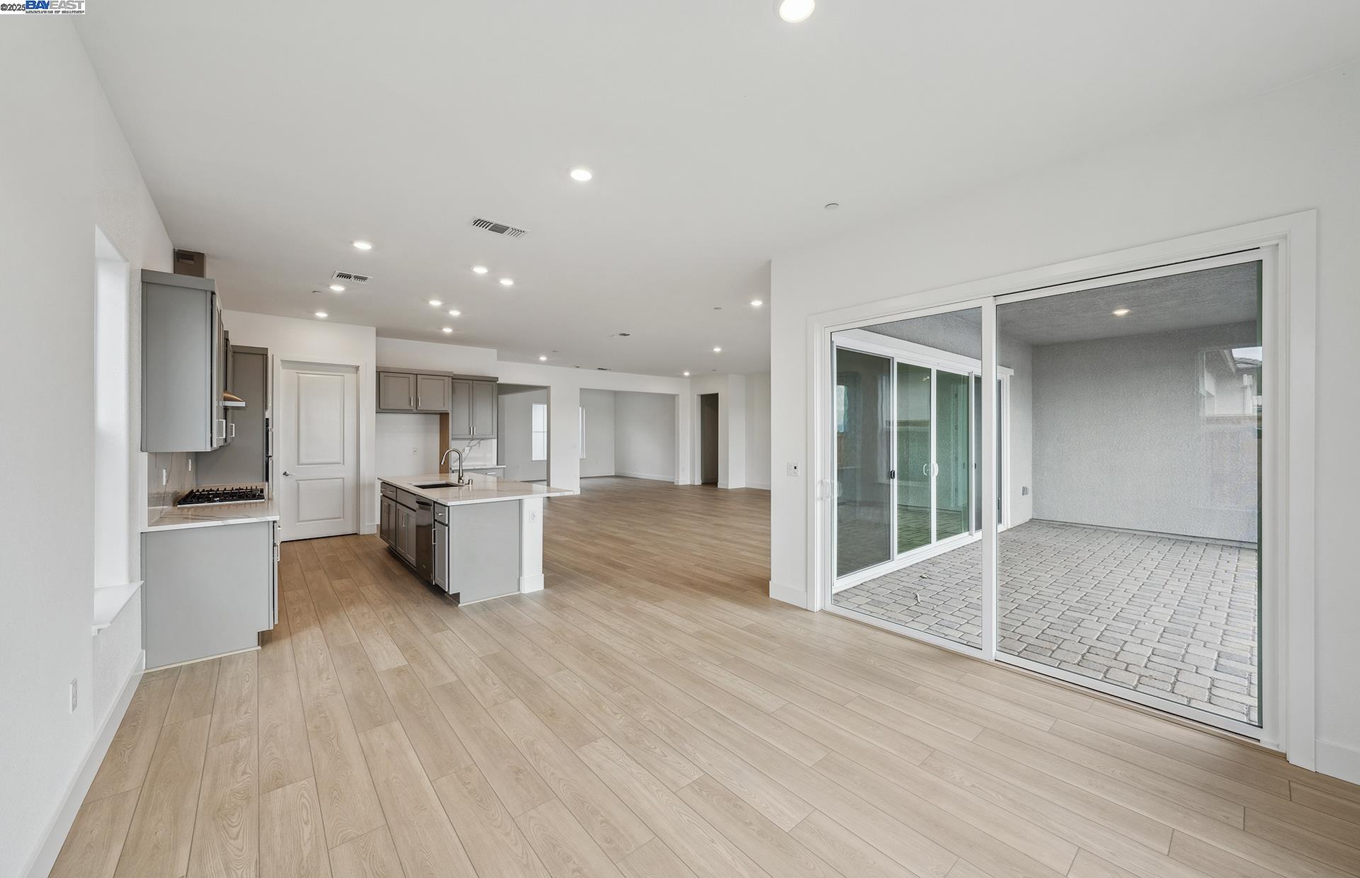 17685 Brightwood Avenue, Lathrop, California 95330, 3 Bedrooms Bedrooms, 7 Rooms Rooms,2 BathroomsBathrooms,Residential,For Sale,17685 Brightwood Avenue,41106825