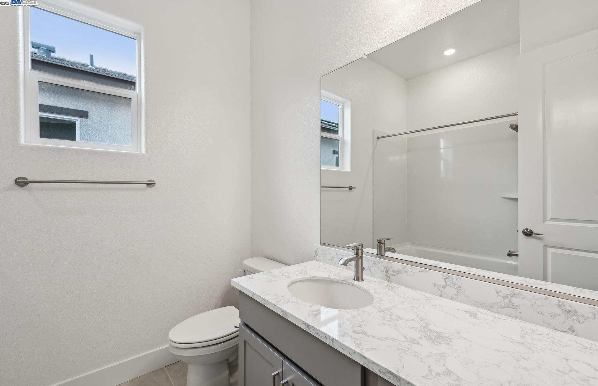 17685 Brightwood Avenue, Lathrop, California 95330, 3 Bedrooms Bedrooms, 7 Rooms Rooms,2 BathroomsBathrooms,Residential,For Sale,17685 Brightwood Avenue,41106825