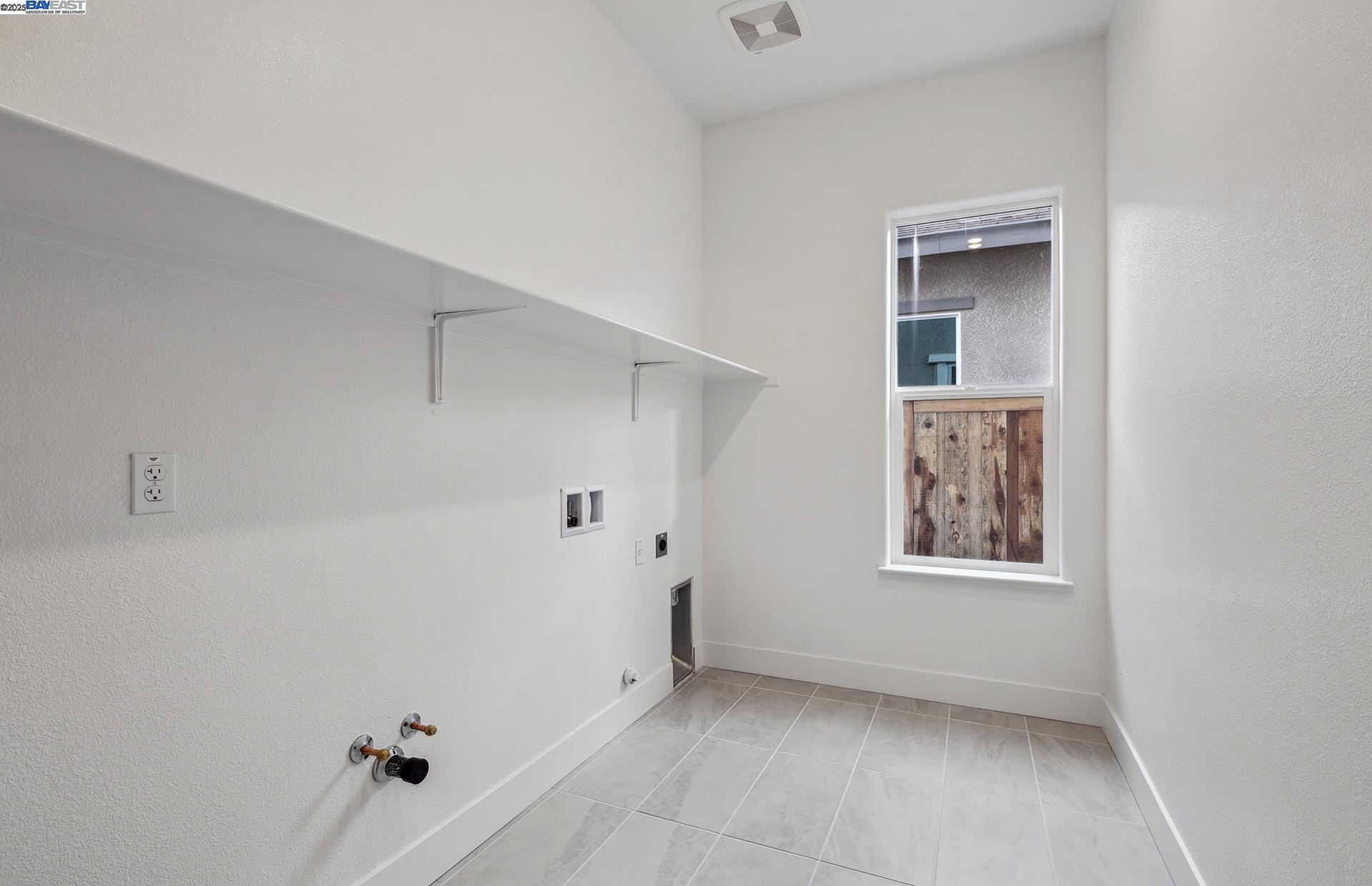 17685 Brightwood Avenue, Lathrop, California 95330, 3 Bedrooms Bedrooms, 7 Rooms Rooms,2 BathroomsBathrooms,Residential,For Sale,17685 Brightwood Avenue,41106825