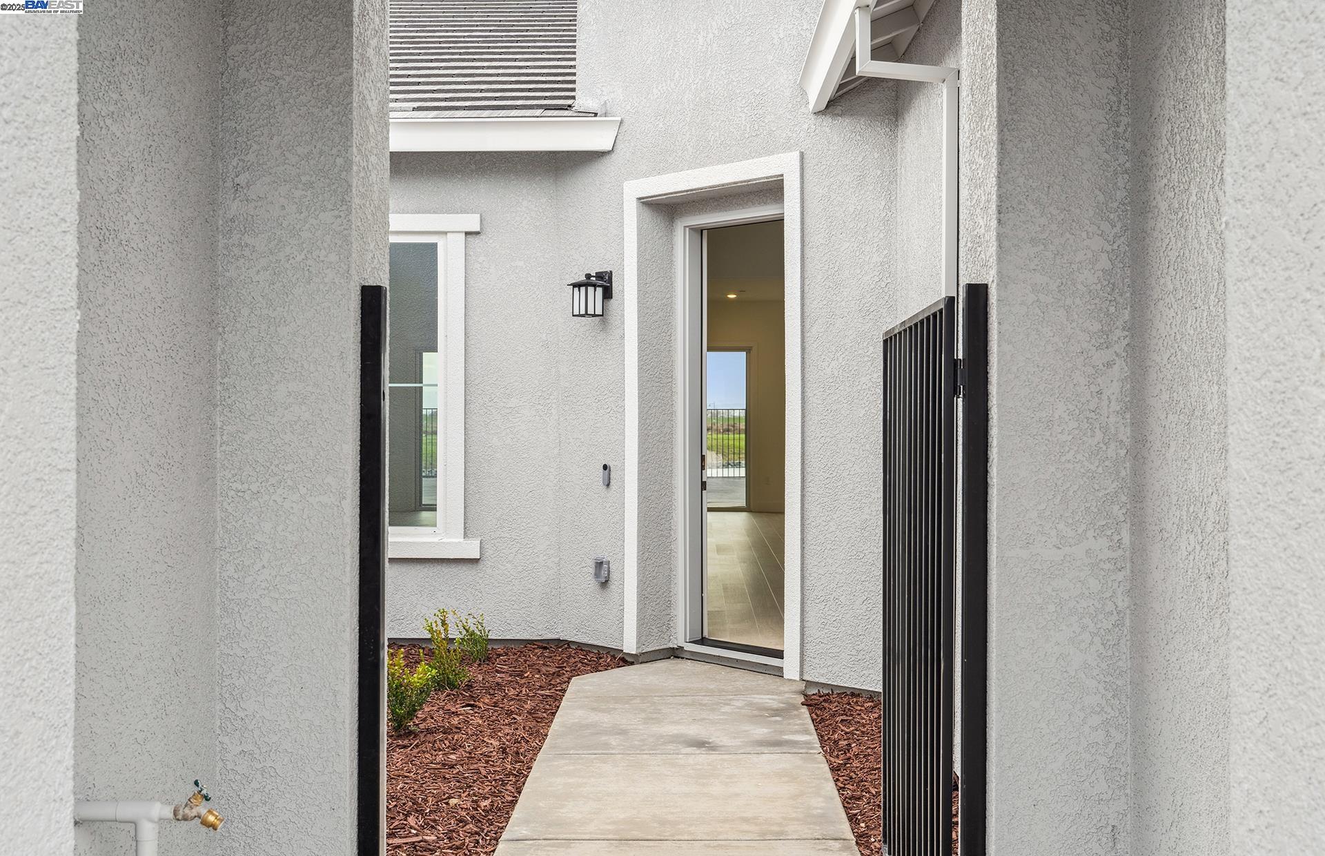17685 Brightwood Avenue, Lathrop, California 95330, 3 Bedrooms Bedrooms, 7 Rooms Rooms,2 BathroomsBathrooms,Residential,For Sale,17685 Brightwood Avenue,41106825