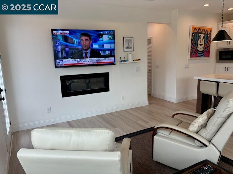 Detail Gallery Image 6 of 14 For 630 Sunnyside Road, –,  CA 94574 - 2 Beds | 2 Baths