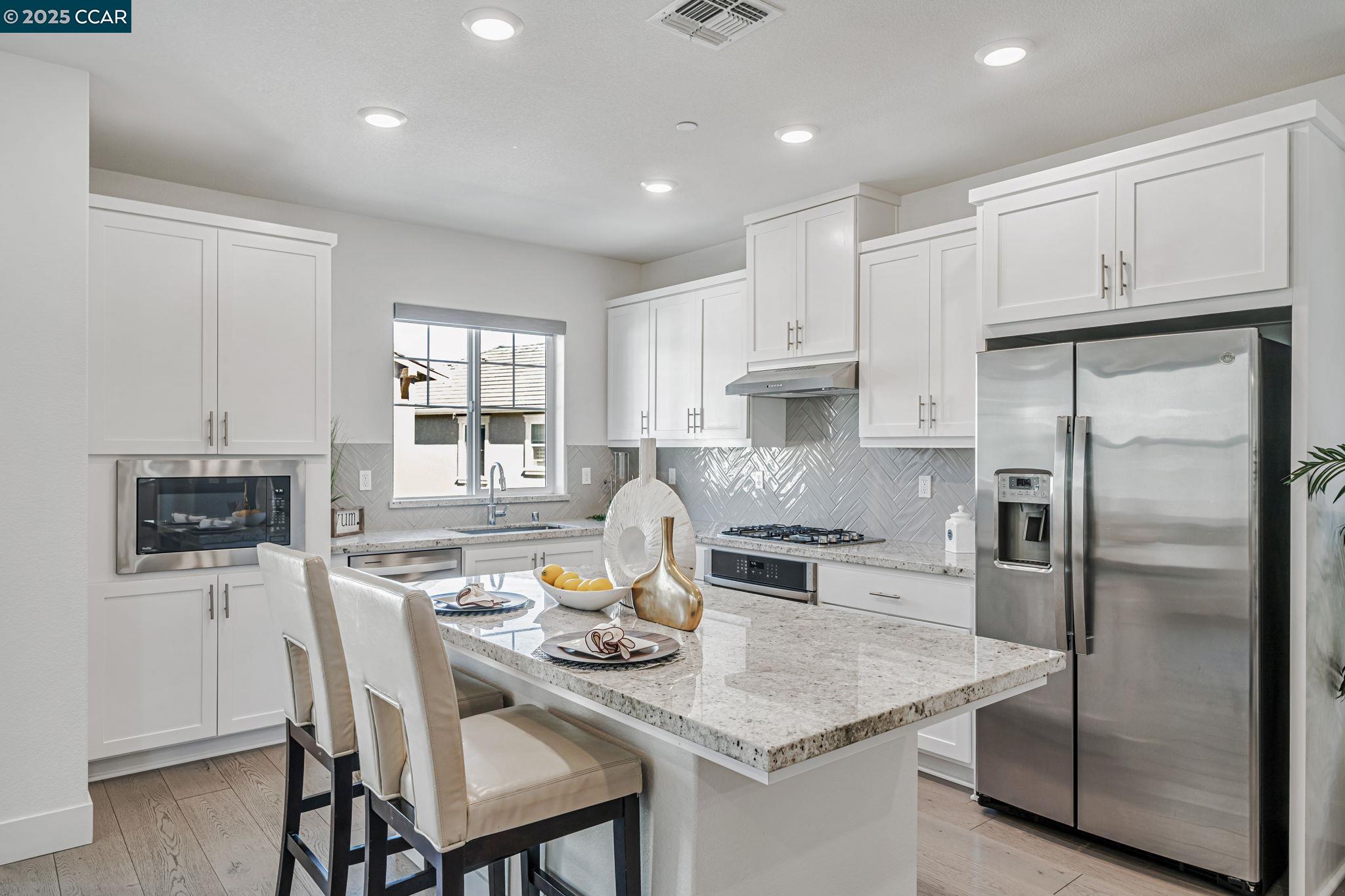 Detail Gallery Image 7 of 60 For 2312 Avila Ct, San Ramon,  CA 94583 - 4 Beds | 4 Baths