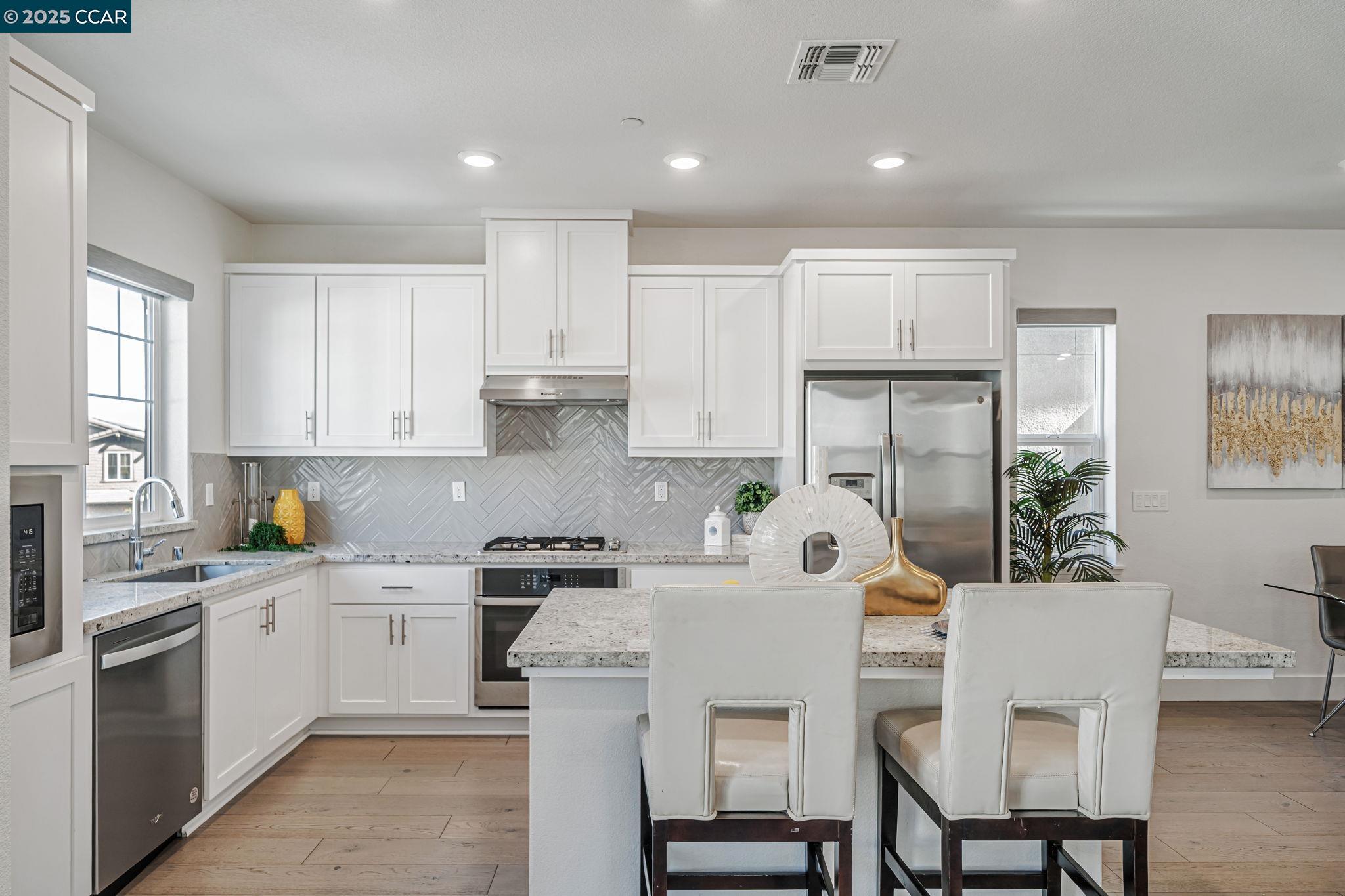 Detail Gallery Image 8 of 60 For 2312 Avila Ct, San Ramon,  CA 94583 - 4 Beds | 4 Baths