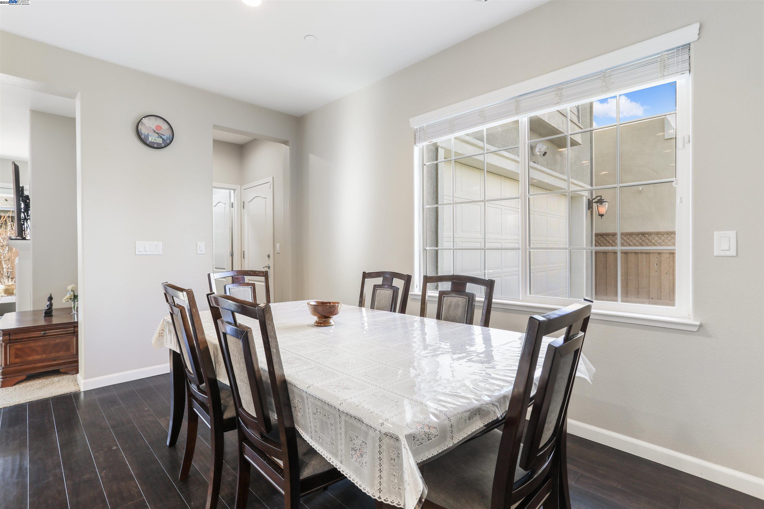 711 N PLUMAS DR, Tracy, California 95391, 4 Bedrooms Bedrooms, 4 Rooms Rooms,3 BathroomsBathrooms,Residential,For Sale,711 N PLUMAS DR,41106829