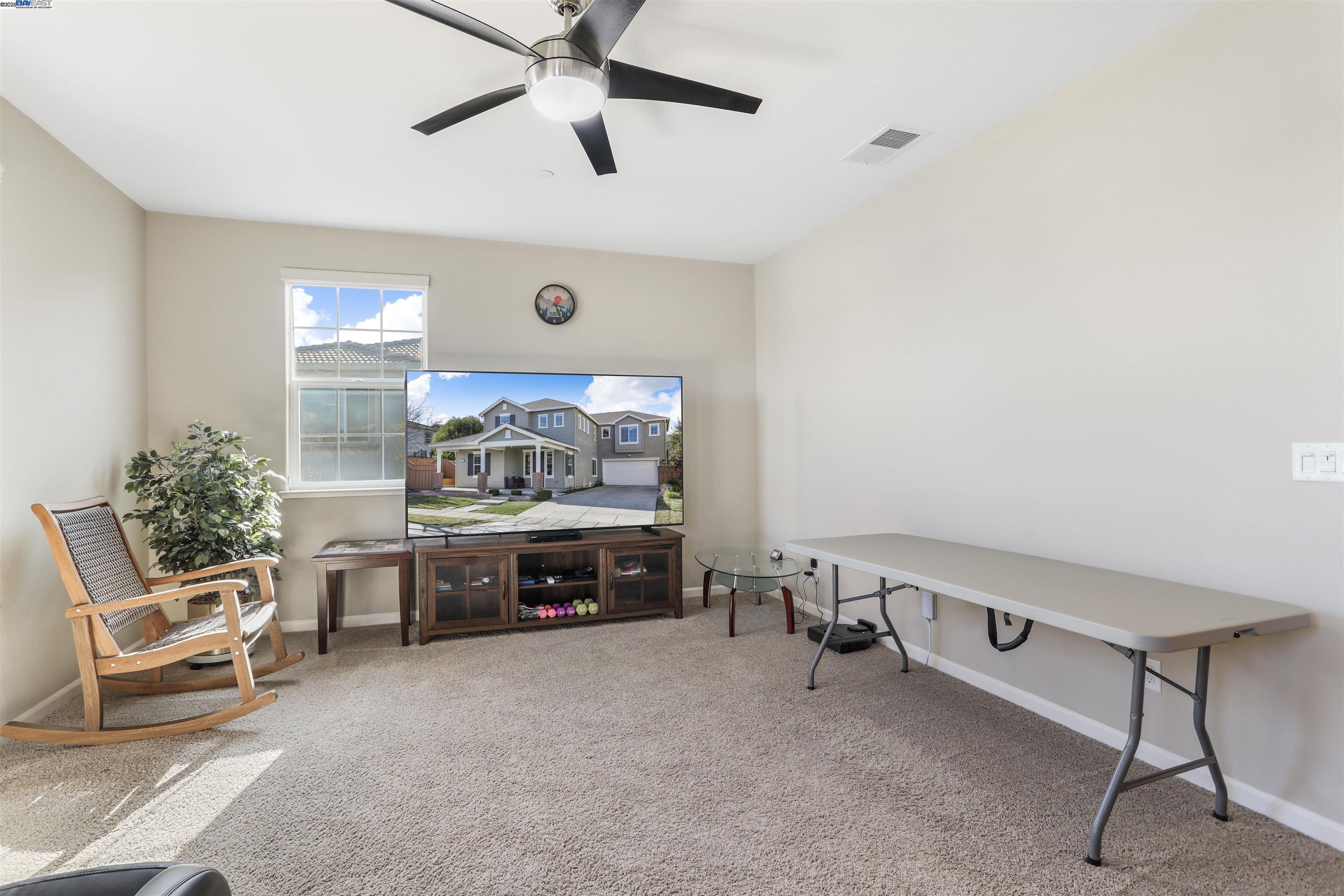 711 N PLUMAS DR, Tracy, California 95391, 4 Bedrooms Bedrooms, 4 Rooms Rooms,3 BathroomsBathrooms,Residential,For Sale,711 N PLUMAS DR,41106829