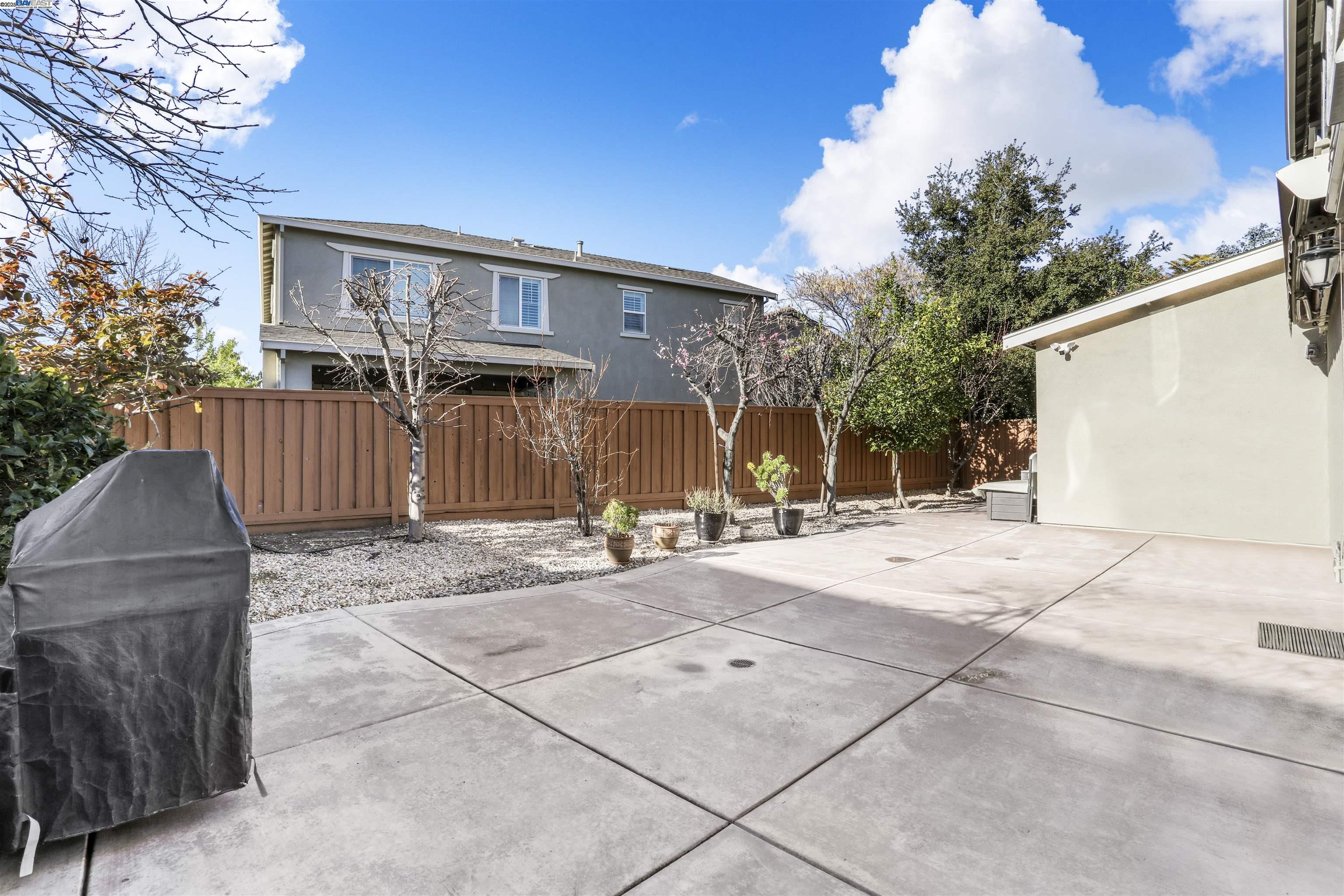 711 N PLUMAS DR, Tracy, California 95391, 4 Bedrooms Bedrooms, 4 Rooms Rooms,3 BathroomsBathrooms,Residential,For Sale,711 N PLUMAS DR,41106829