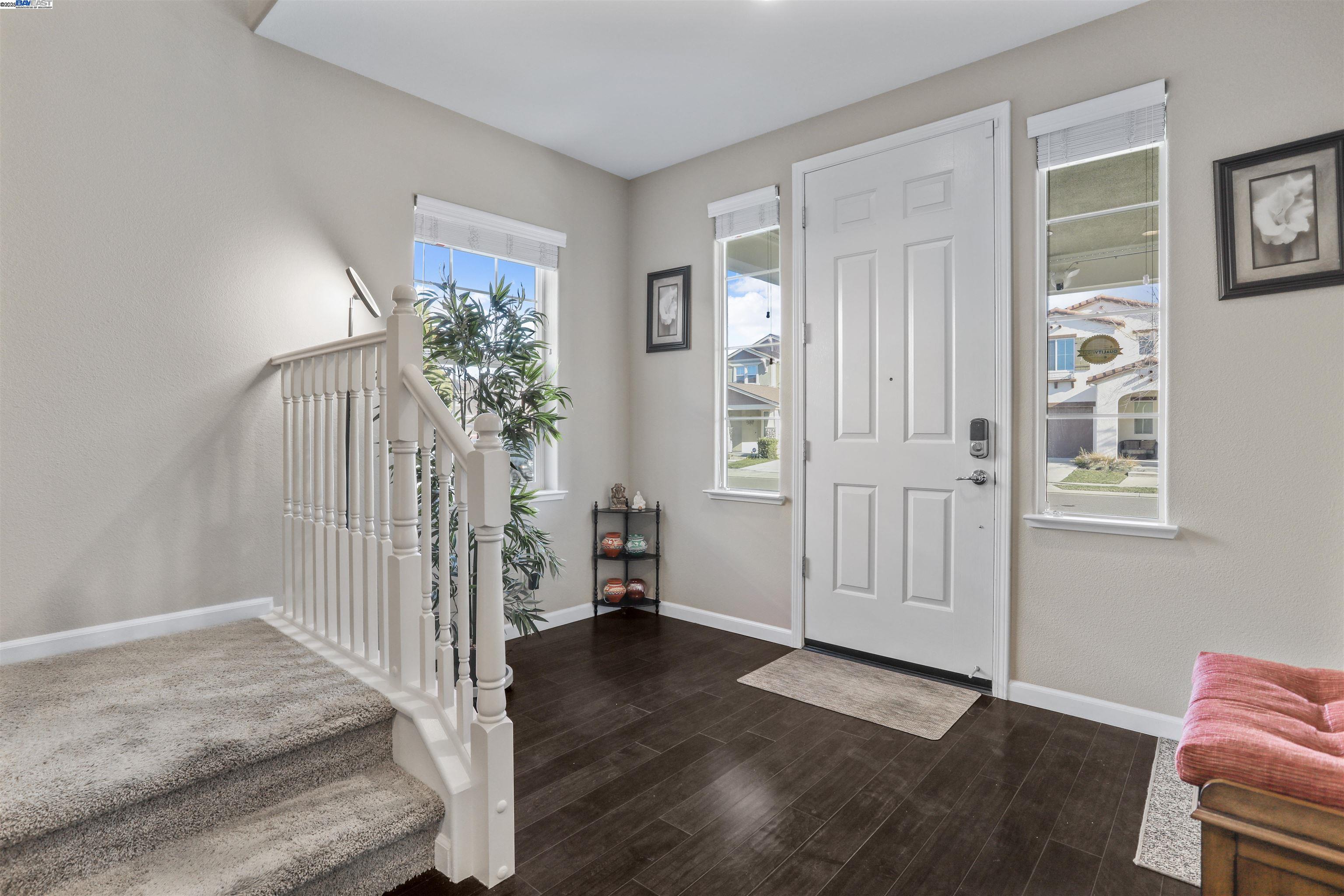 711 N PLUMAS DR, Tracy, California 95391, 4 Bedrooms Bedrooms, 4 Rooms Rooms,3 BathroomsBathrooms,Residential,For Sale,711 N PLUMAS DR,41106829