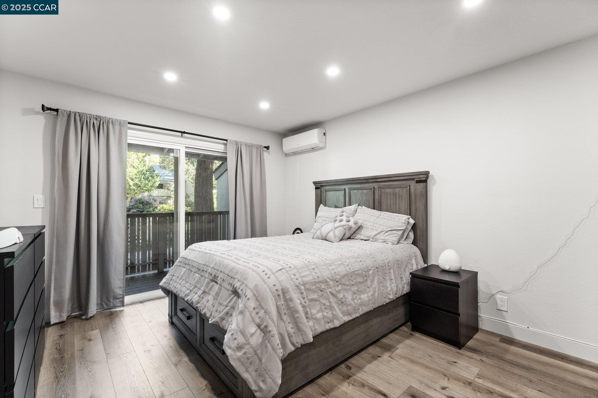 2708 Oak Rd # 9, Walnut Creek, California 94597, 1 Bedroom Bedrooms, 4 Rooms Rooms,1 BathroomBathrooms,Residential,For Sale,2708 Oak Rd # 9,41106830