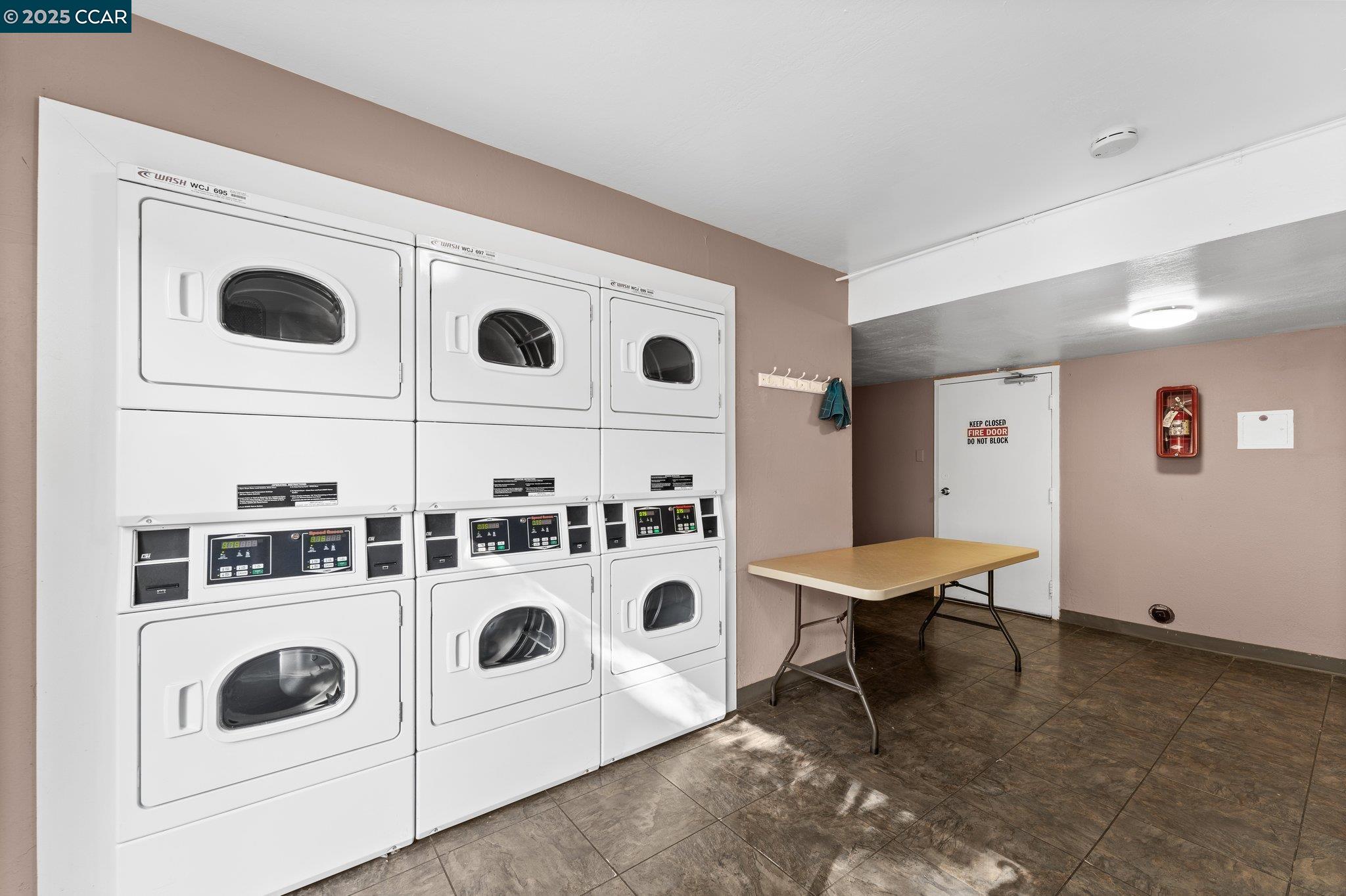 2708 Oak Rd # 9, Walnut Creek, California 94597, 1 Bedroom Bedrooms, 4 Rooms Rooms,1 BathroomBathrooms,Residential,For Sale,2708 Oak Rd # 9,41106830