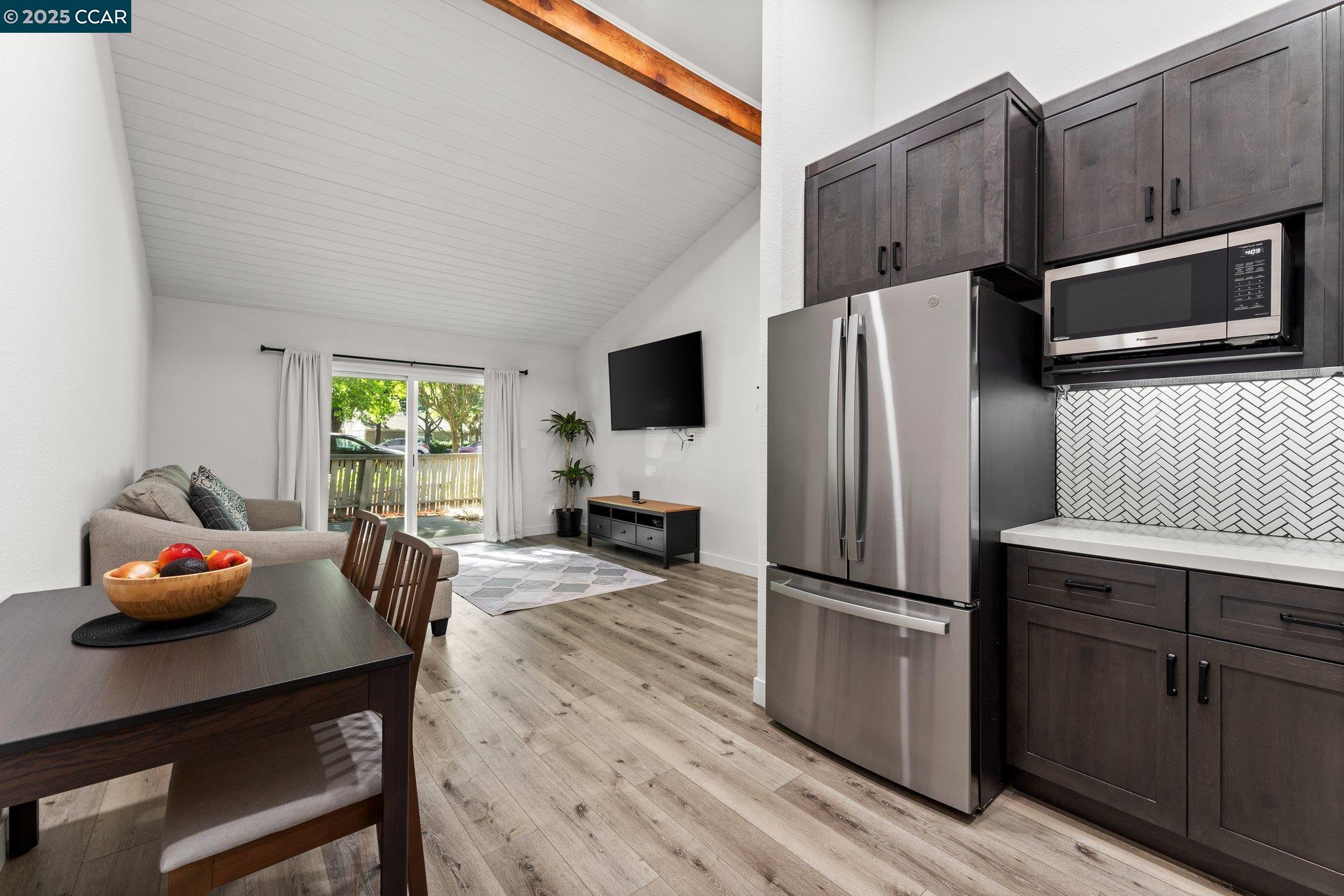 Photo #5: 41106830 Listing 