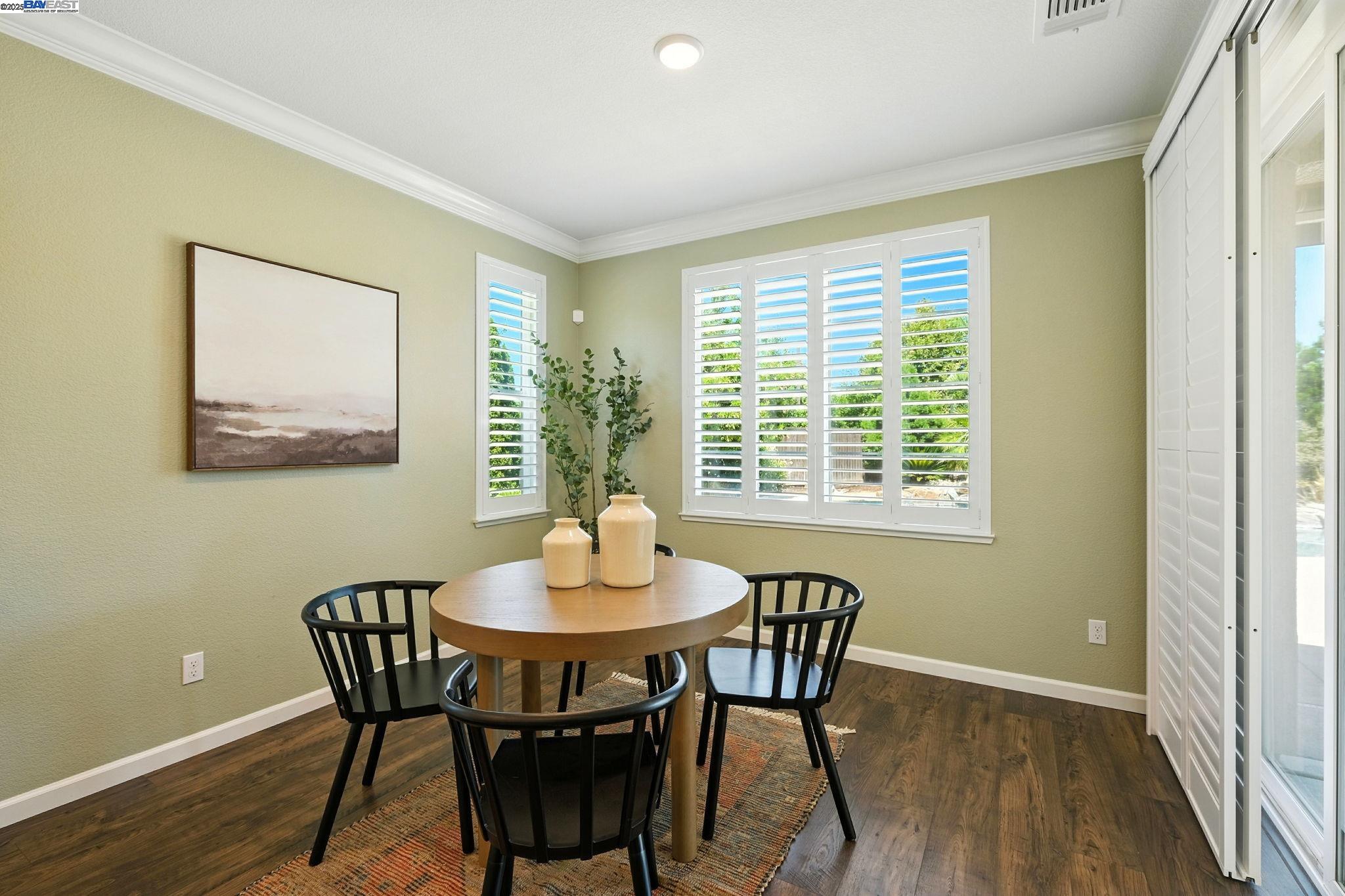 Detail Gallery Image 17 of 49 For 10016 Wagoner Way, Elk Grove,  CA 95757 - 4 Beds | 3 Baths