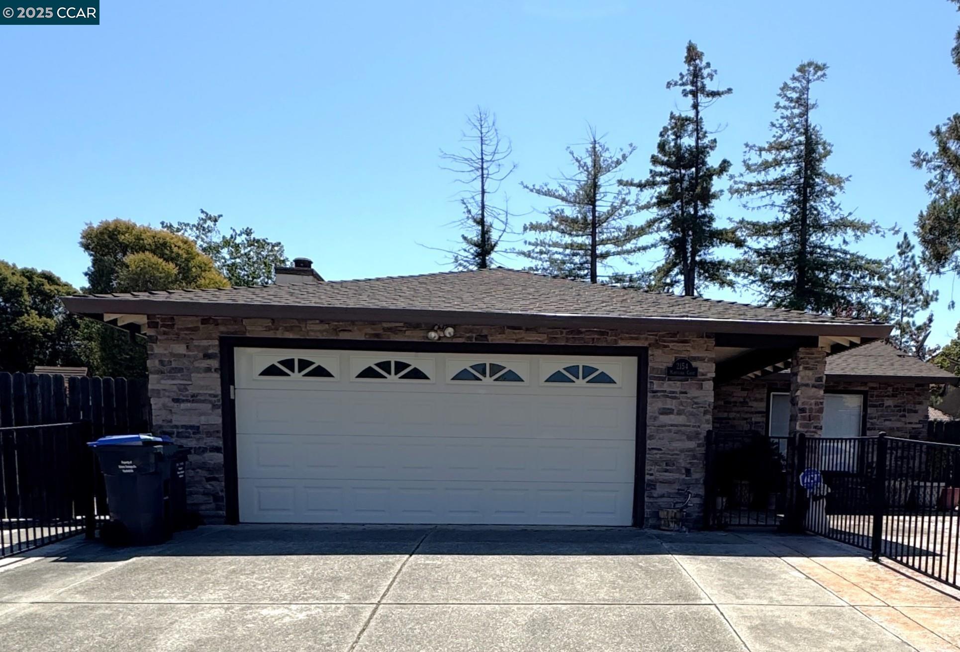 Detail Gallery Image 1 of 1 For 2154 Montclair Ct, Fairfield,  CA 94534 - 4 Beds | 2 Baths