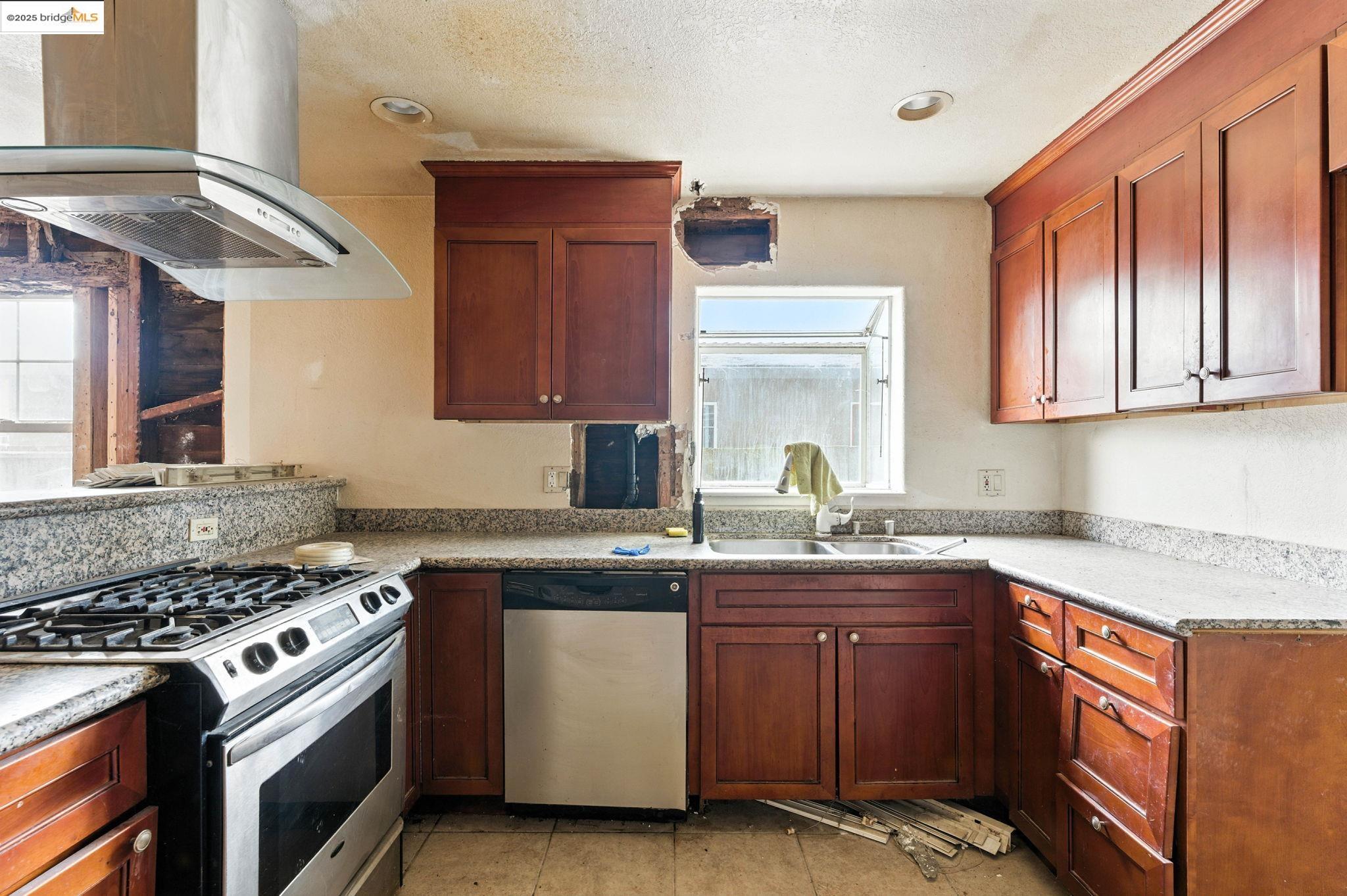 159 Poinsettia Ave, Bay Point, California 94565, 3 Bedrooms Bedrooms, 8 Rooms Rooms,2 BathroomsBathrooms,Residential,For Sale,159 Poinsettia Ave,41106836