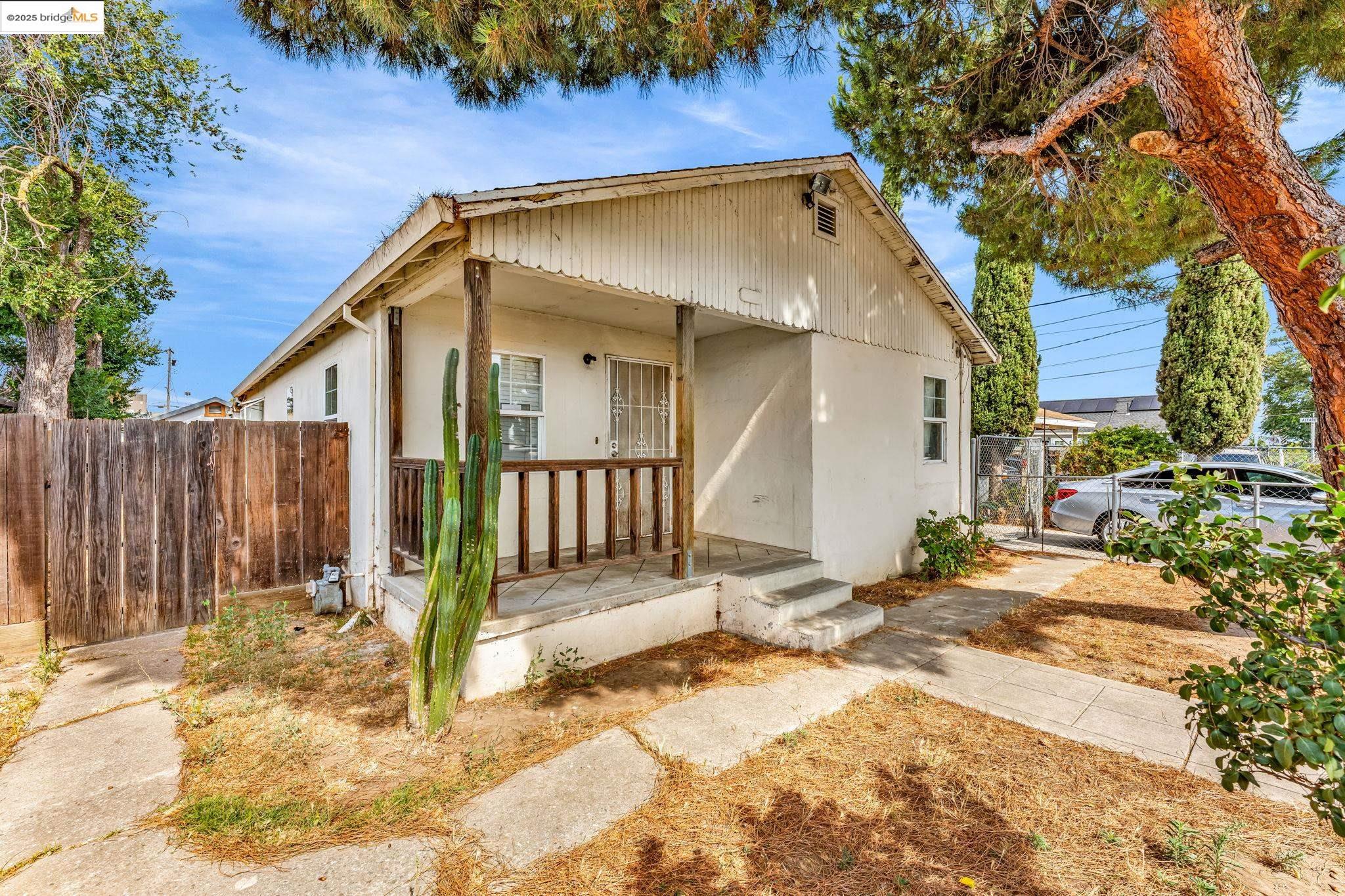 159 Poinsettia Ave, Bay Point, California 94565, 3 Bedrooms Bedrooms, 8 Rooms Rooms,2 BathroomsBathrooms,Residential,For Sale,159 Poinsettia Ave,41106836