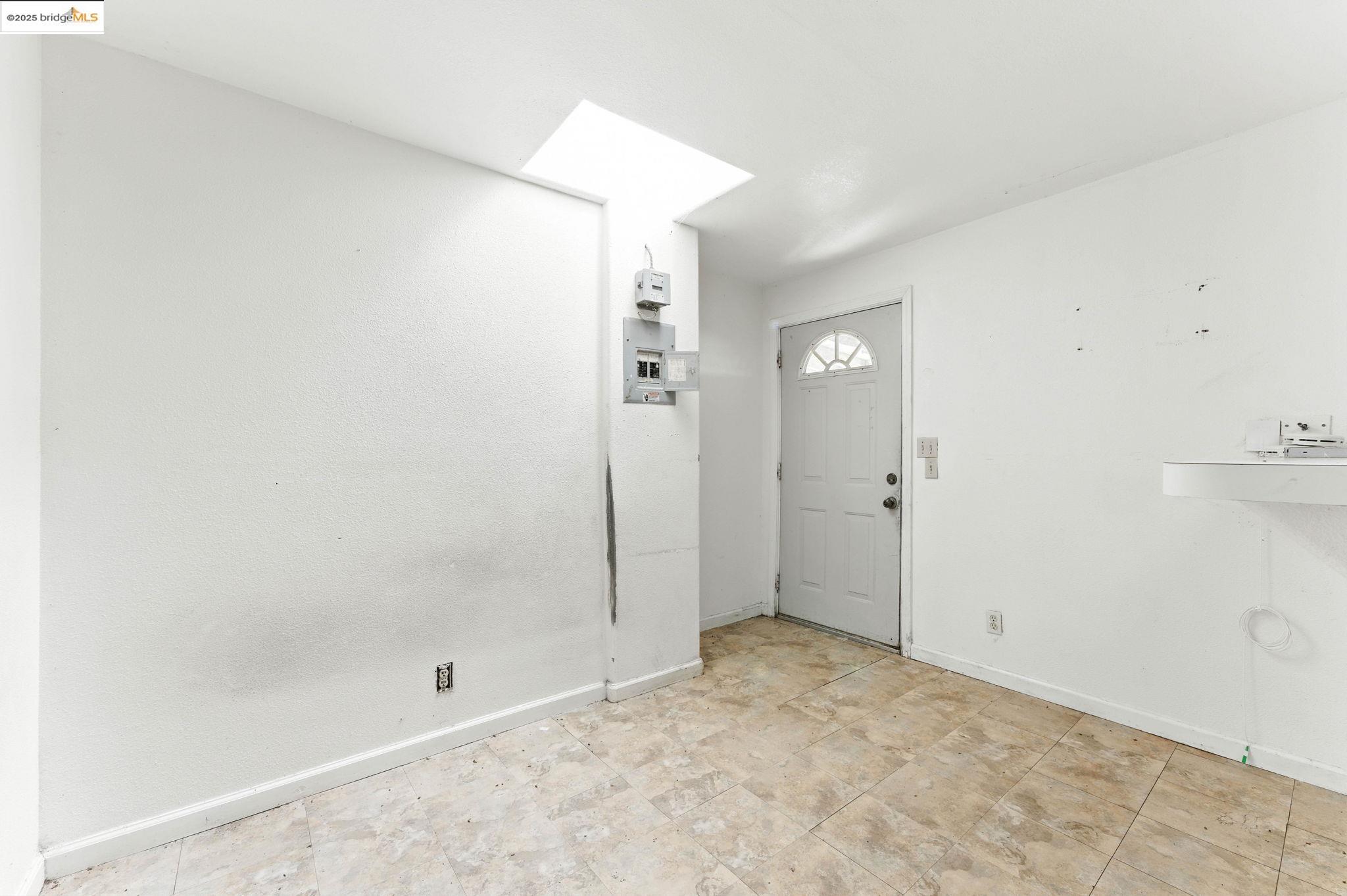 159 Poinsettia Ave, Bay Point, California 94565, 3 Bedrooms Bedrooms, 8 Rooms Rooms,2 BathroomsBathrooms,Residential,For Sale,159 Poinsettia Ave,41106836
