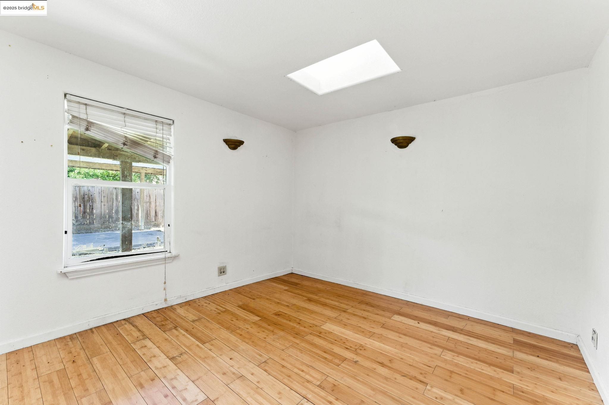 159 Poinsettia Ave, Bay Point, California 94565, 3 Bedrooms Bedrooms, 8 Rooms Rooms,2 BathroomsBathrooms,Residential,For Sale,159 Poinsettia Ave,41106836
