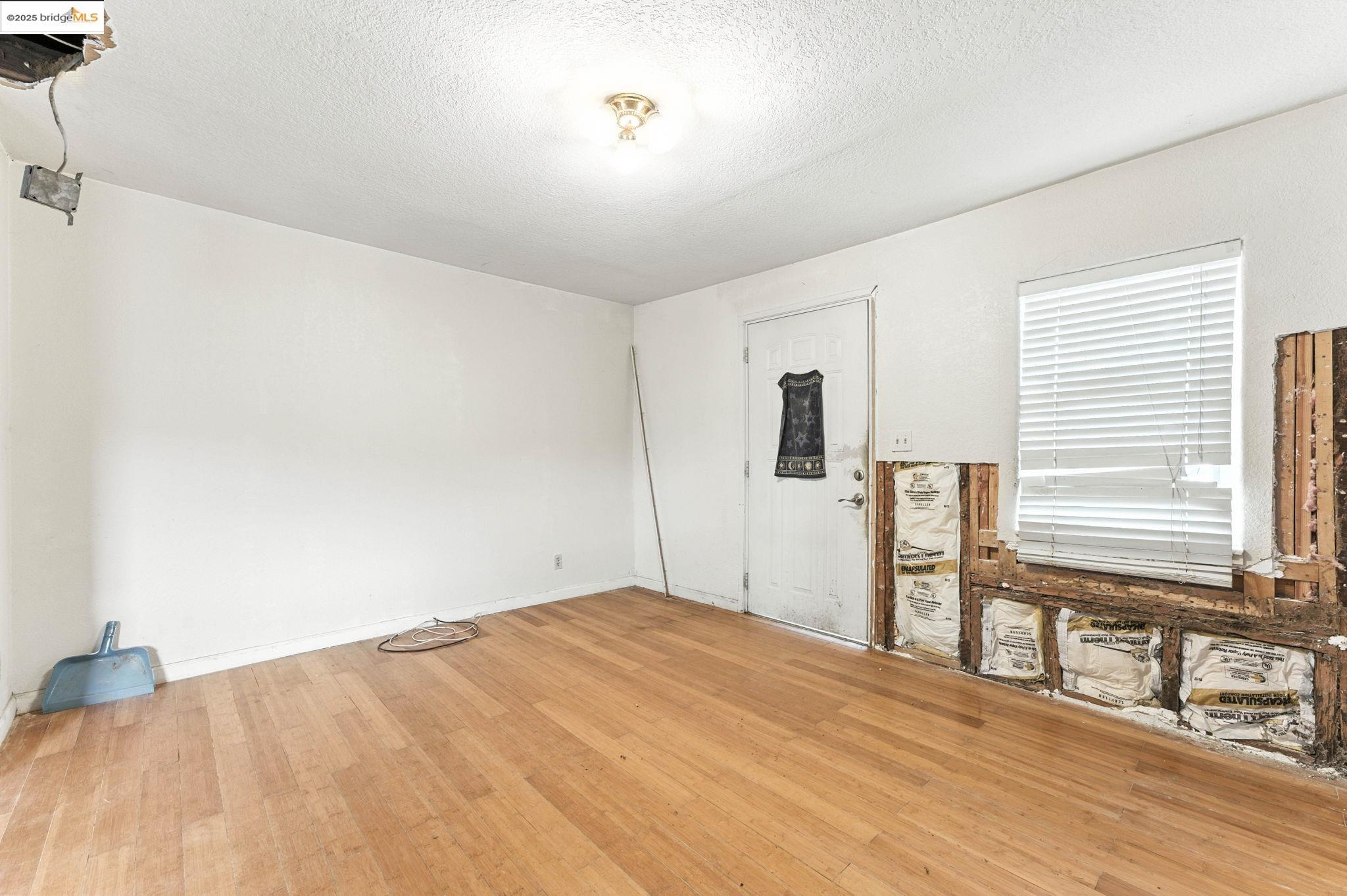 159 Poinsettia Ave, Bay Point, California 94565, 3 Bedrooms Bedrooms, 8 Rooms Rooms,2 BathroomsBathrooms,Residential,For Sale,159 Poinsettia Ave,41106836