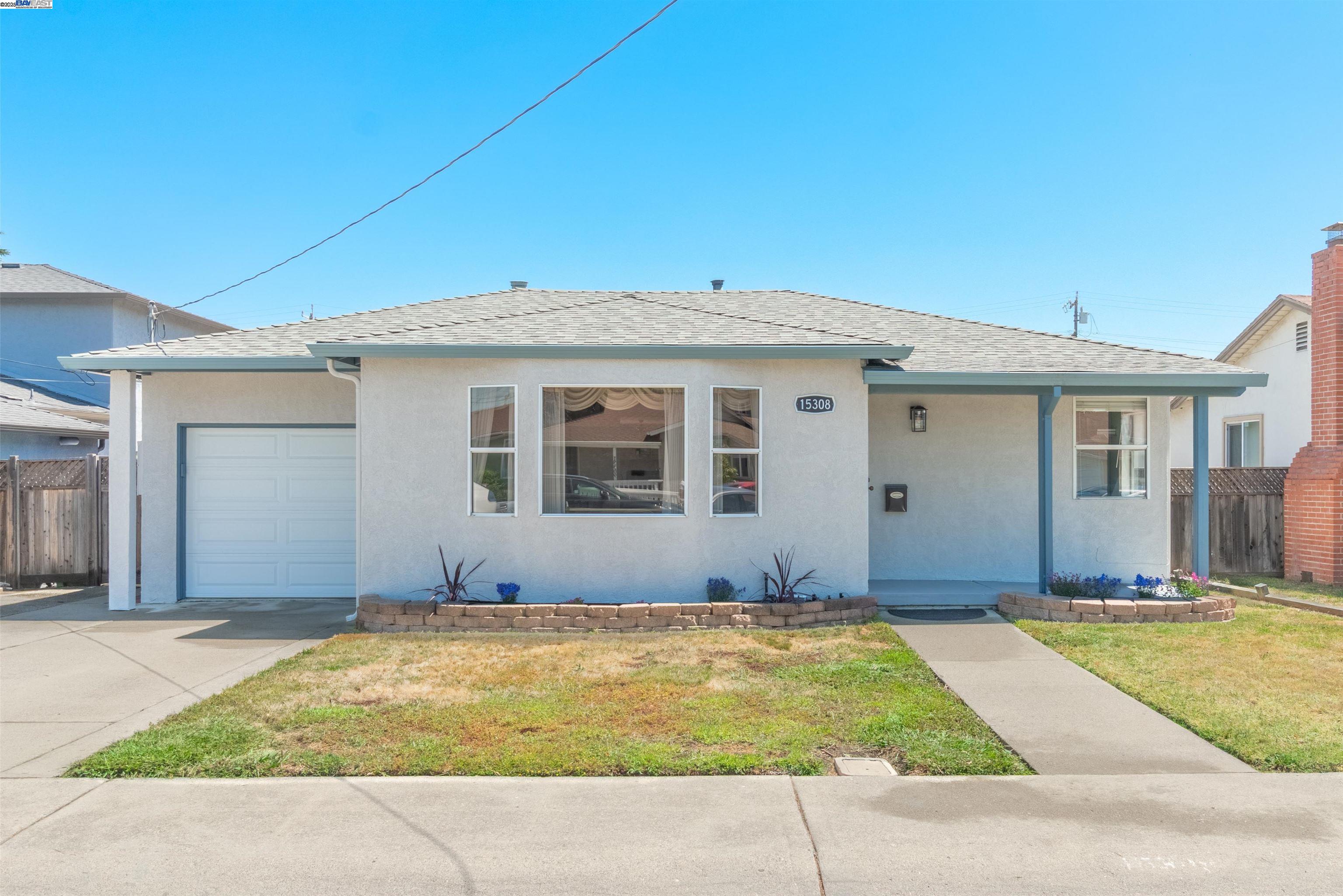 Detail Gallery Image 1 of 1 For 15308 Edgemoor St, San Leandro,  CA 94579 - 3 Beds | 2 Baths