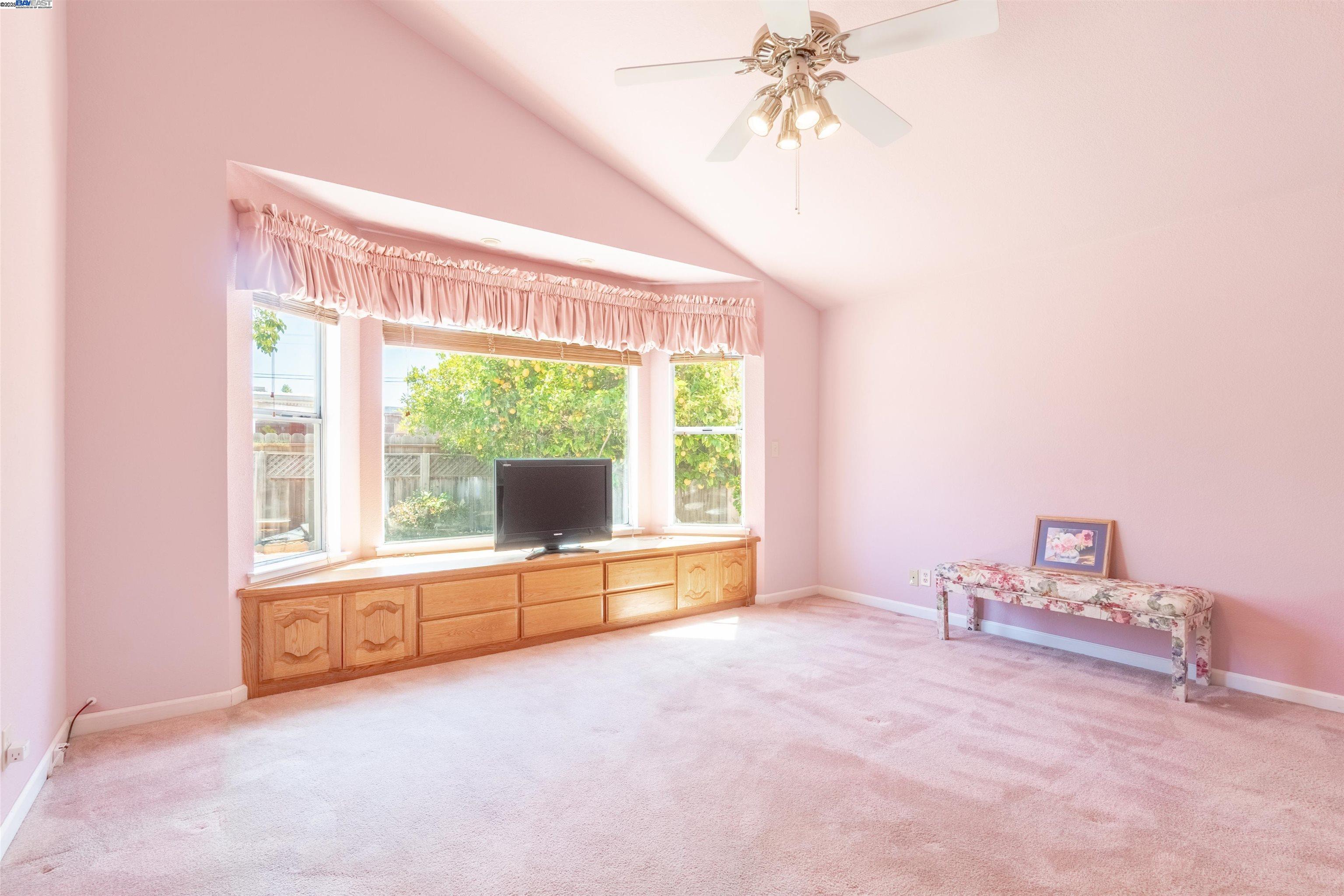 15308 Edgemoor St, San Leandro, California 94579, 3 Bedrooms Bedrooms, 7 Rooms Rooms,2 BathroomsBathrooms,Residential,For Sale,15308 Edgemoor St,41106837