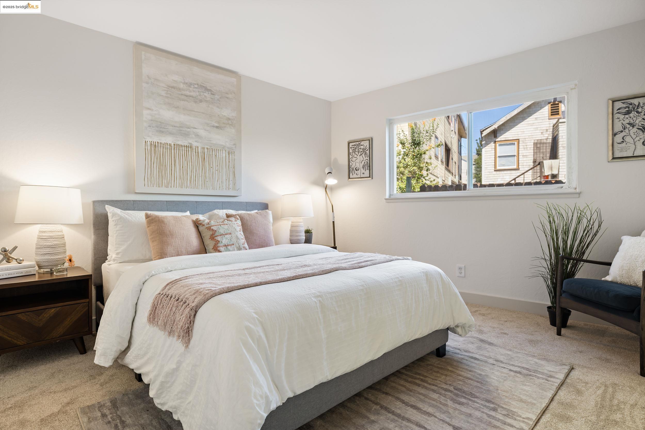 3877 Howe St # 206, Oakland, California 94611, 2 Bedrooms Bedrooms, 4 Rooms Rooms,1 BathroomBathrooms,Residential,For Sale,3877 Howe St # 206,41106838