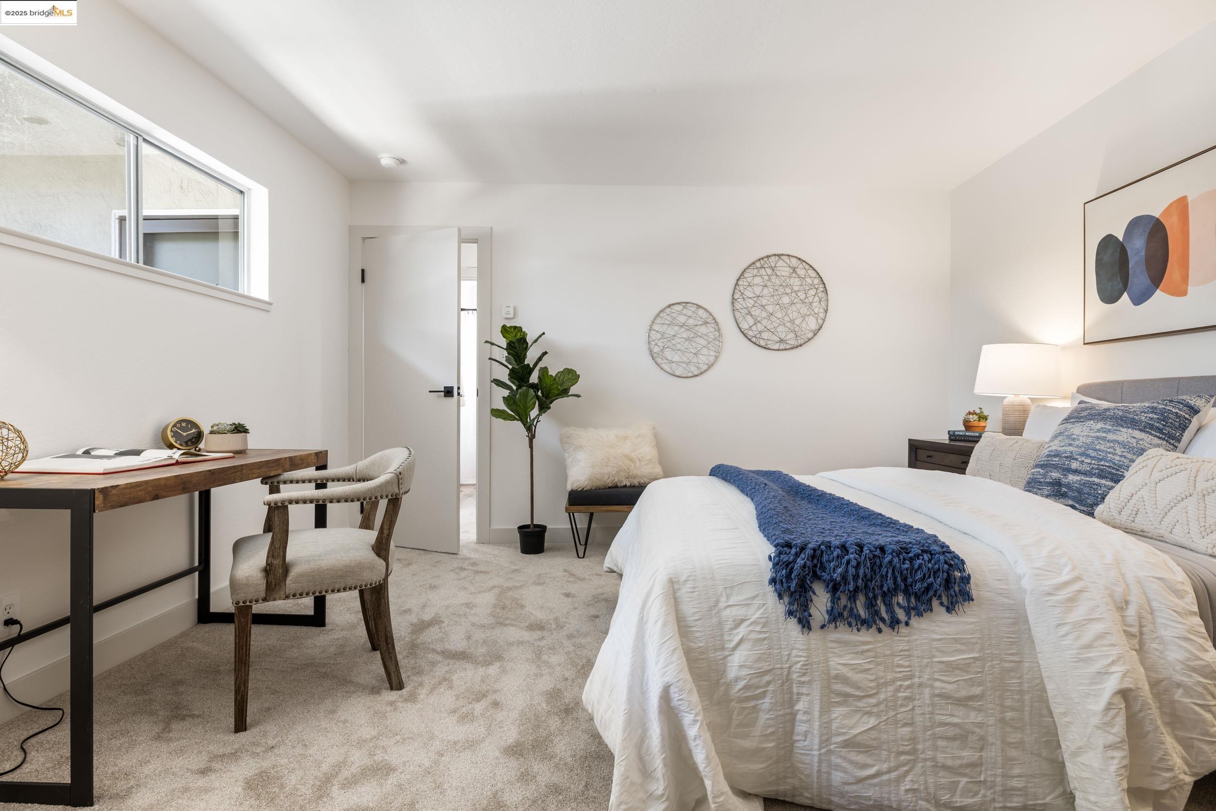 3877 Howe St # 206, Oakland, California 94611, 2 Bedrooms Bedrooms, 4 Rooms Rooms,1 BathroomBathrooms,Residential,For Sale,3877 Howe St # 206,41106838