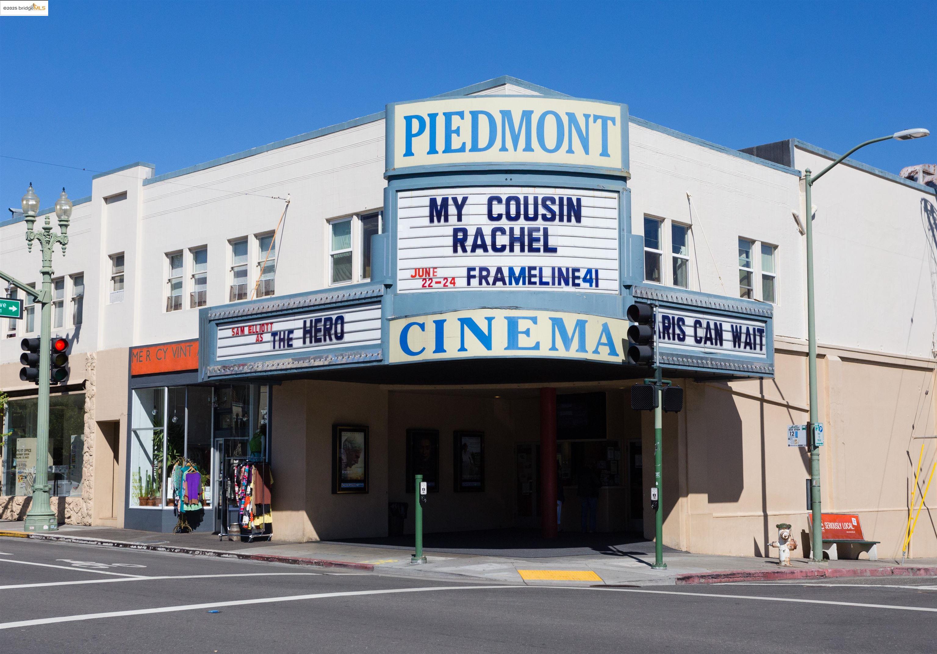 3877 Howe St # 206, Oakland, California 94611, 2 Bedrooms Bedrooms, 4 Rooms Rooms,1 BathroomBathrooms,Residential,For Sale,3877 Howe St # 206,41106838
