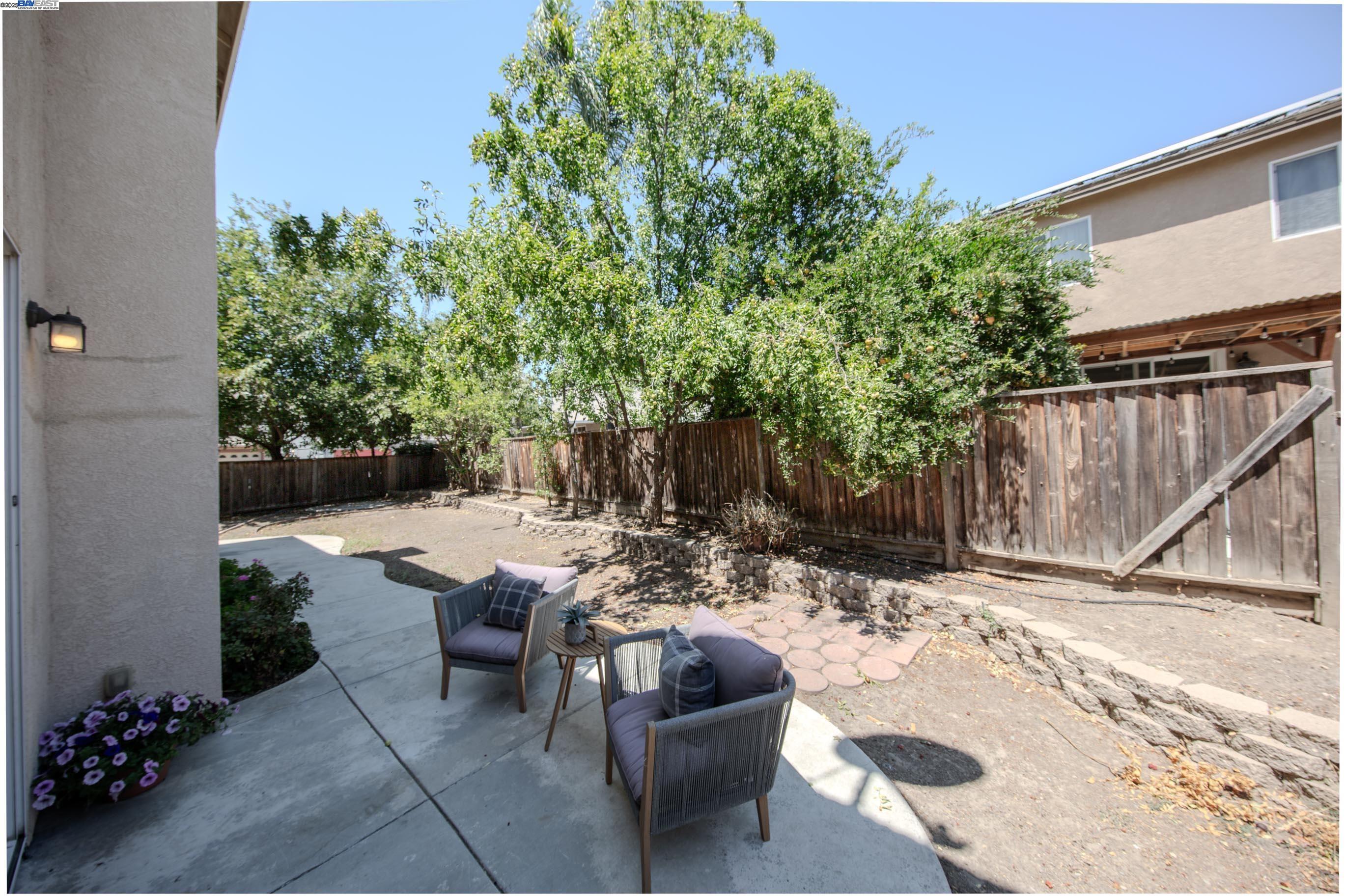 555 Centre Court Dr, Tracy, California 95376, 4 Bedrooms Bedrooms, 7 Rooms Rooms,3 BathroomsBathrooms,Residential,For Sale,555 Centre Court Dr,41106840