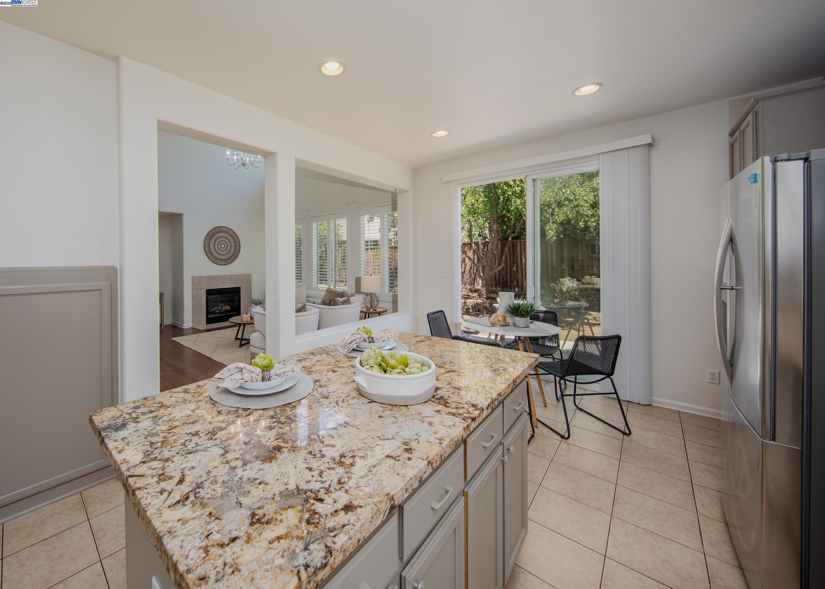 555 Centre Court Dr, Tracy, California 95376, 4 Bedrooms Bedrooms, 7 Rooms Rooms,3 BathroomsBathrooms,Residential,For Sale,555 Centre Court Dr,41106840