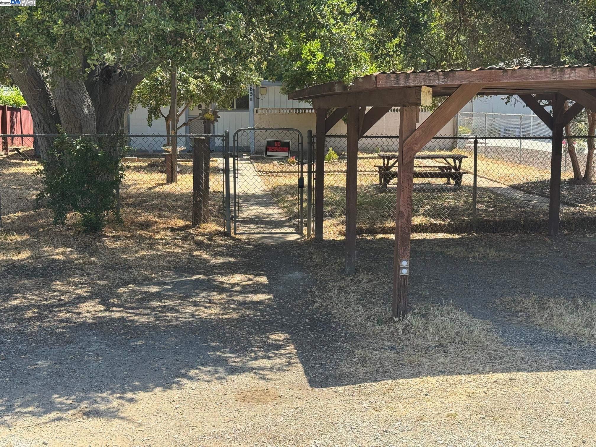 865 Old Canyon Road, Fremont, California 94536, 2 Bedrooms Bedrooms, 6 Rooms Rooms,1 BathroomBathrooms,Residential,For Sale,865 Old Canyon Road,41106841