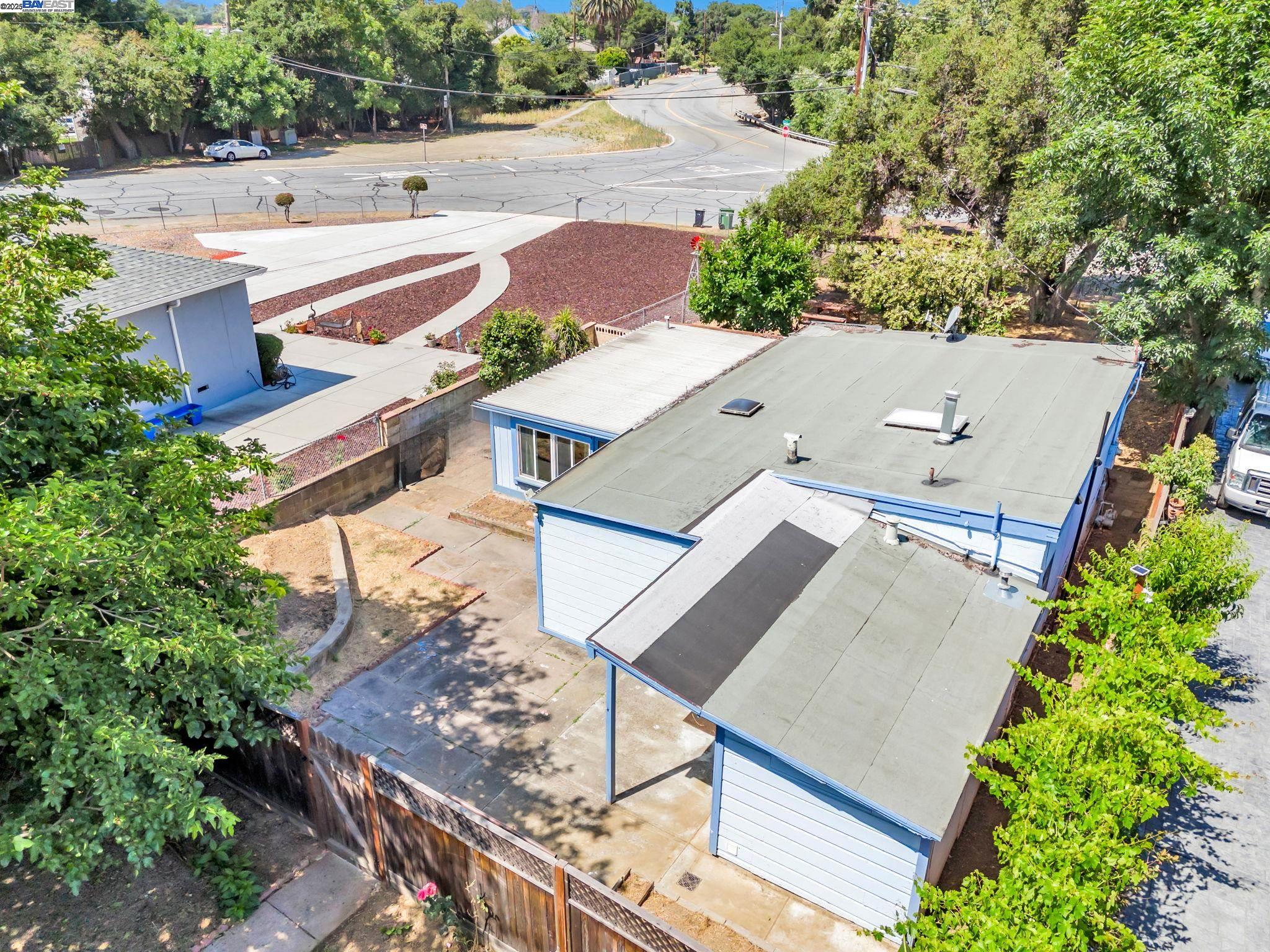 865 Old Canyon Road, Fremont, California 94536, 2 Bedrooms Bedrooms, 6 Rooms Rooms,1 BathroomBathrooms,Residential,For Sale,865 Old Canyon Road,41106841