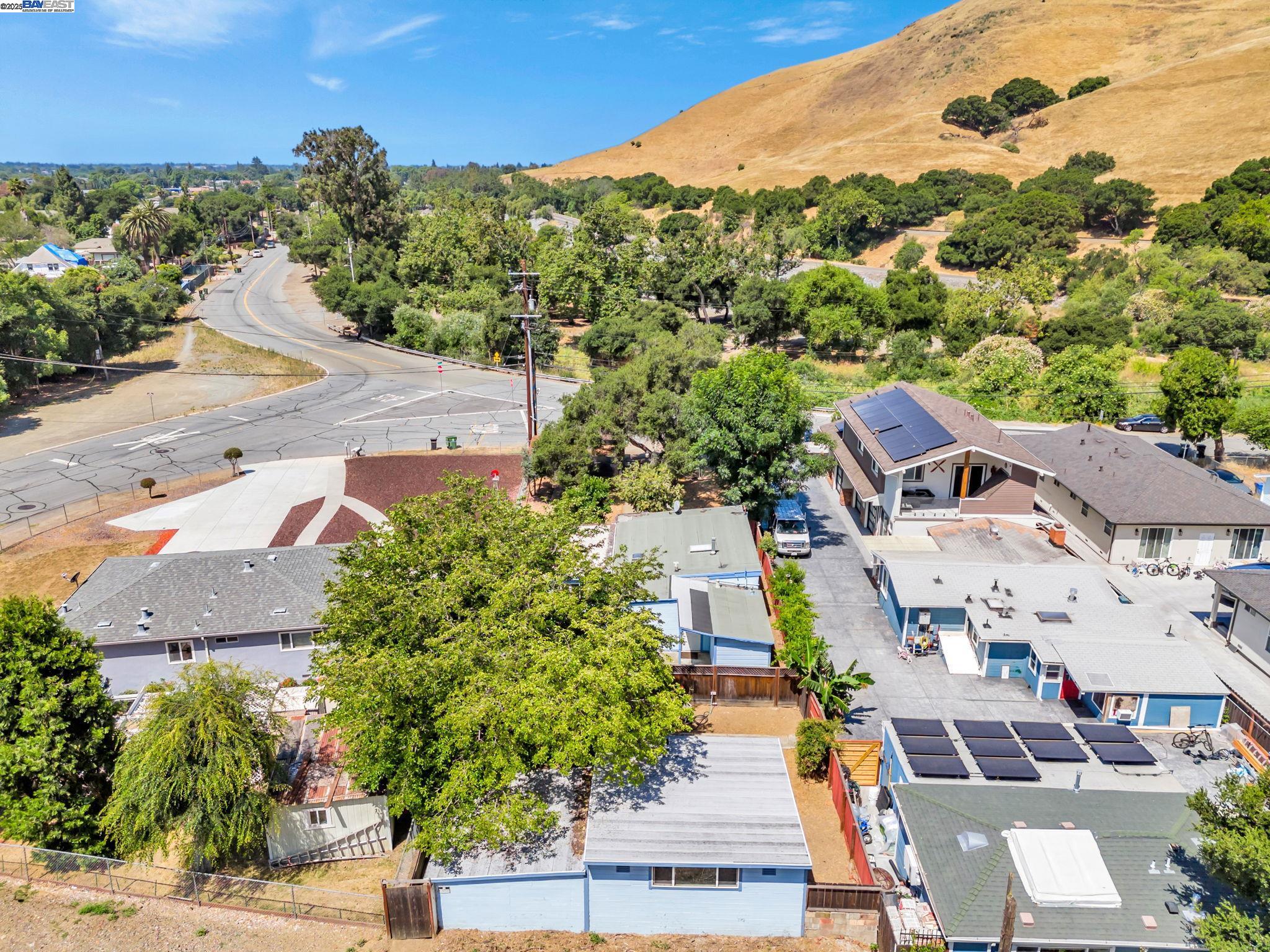 865 Old Canyon Road, Fremont, California 94536, 2 Bedrooms Bedrooms, 6 Rooms Rooms,1 BathroomBathrooms,Residential,For Sale,865 Old Canyon Road,41106841