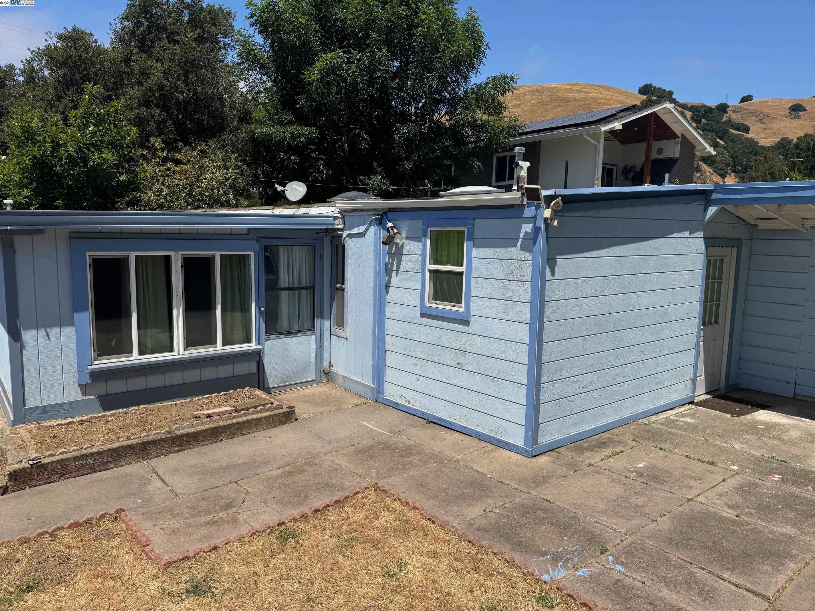 865 Old Canyon Road, Fremont, California 94536, 2 Bedrooms Bedrooms, 6 Rooms Rooms,1 BathroomBathrooms,Residential,For Sale,865 Old Canyon Road,41106841