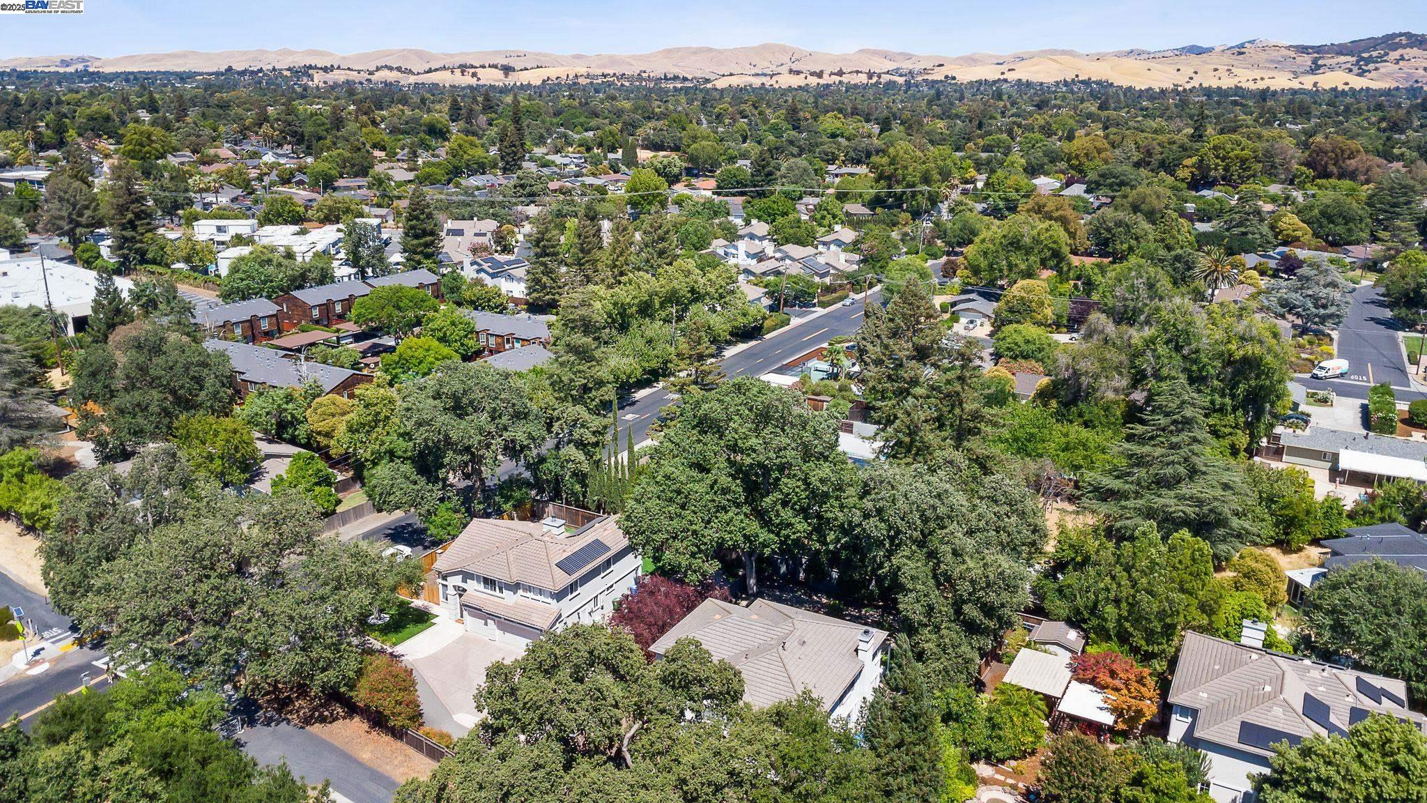 192 Mayhew Way, Walnut Creek, California 94597, 5 Bedrooms Bedrooms, 10 Rooms Rooms,3 BathroomsBathrooms,Residential,For Sale,192 Mayhew Way,41106843